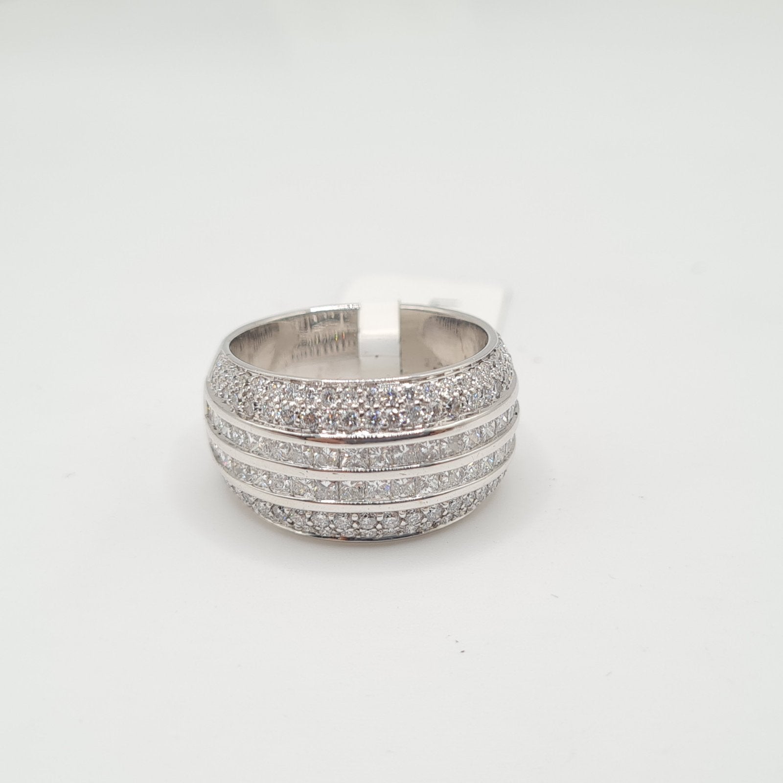 Round Layered Cabochon Half Eternity Diamond Ring 18K