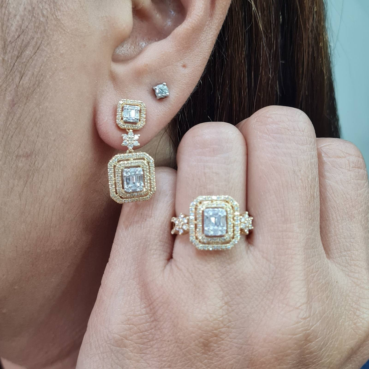 Golden Classic Emerald Double Halo Dangling  Diamond Jewelry Set 14K