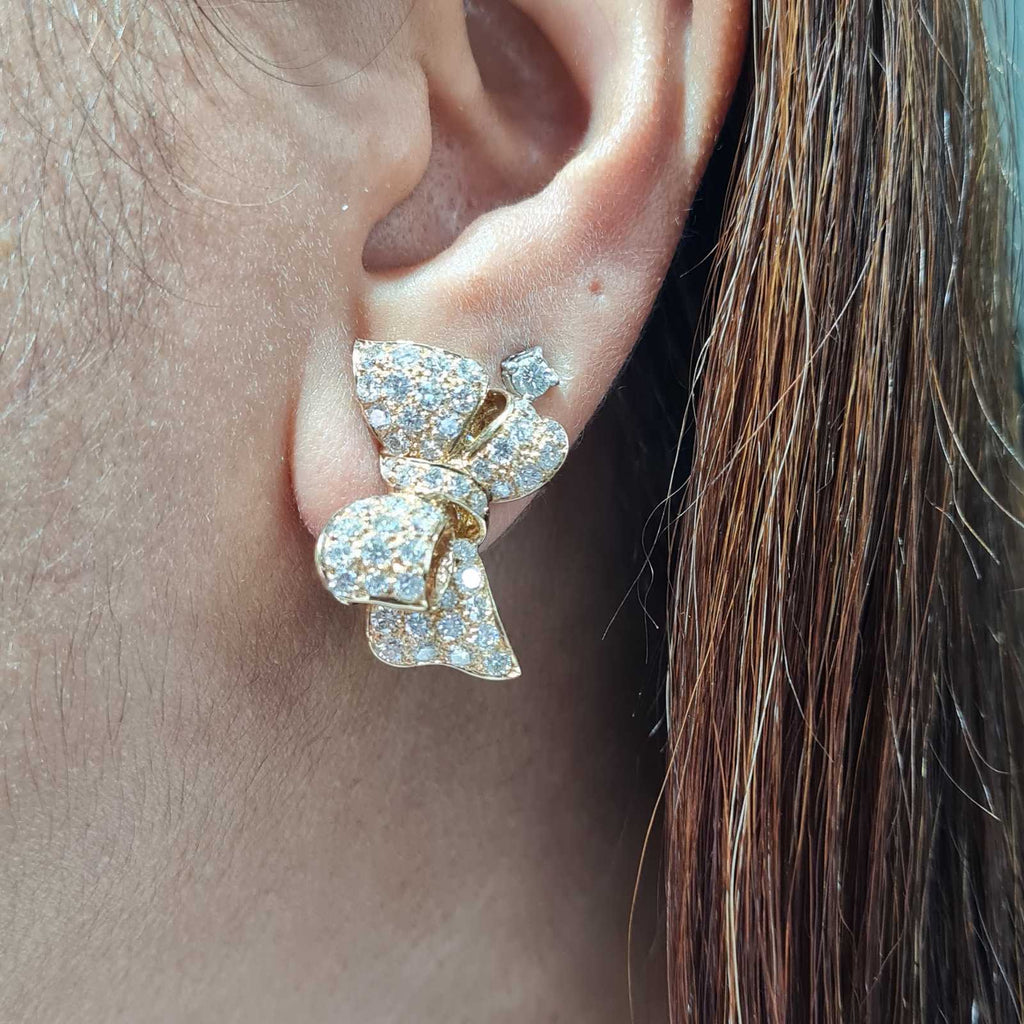 Golden Ribbon Paved Diamond Earrings 18K