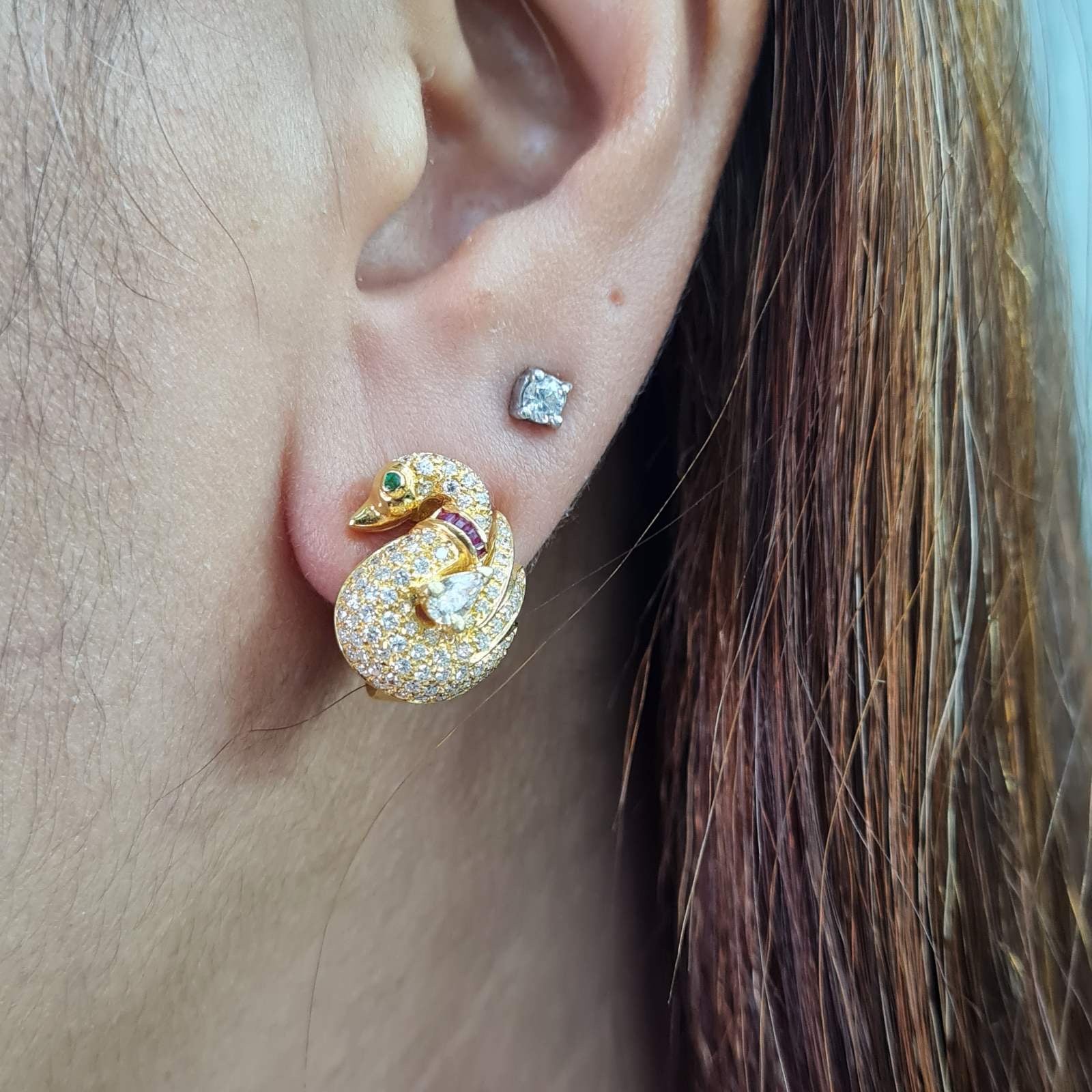 Golden Swan Stud Diamond Earrings 18K