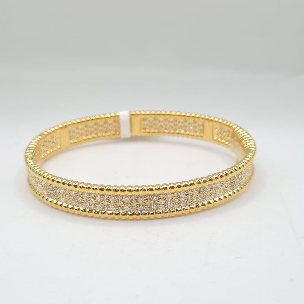 Golden Diamond Studded Bracelet Bangle 18K 16.5cm