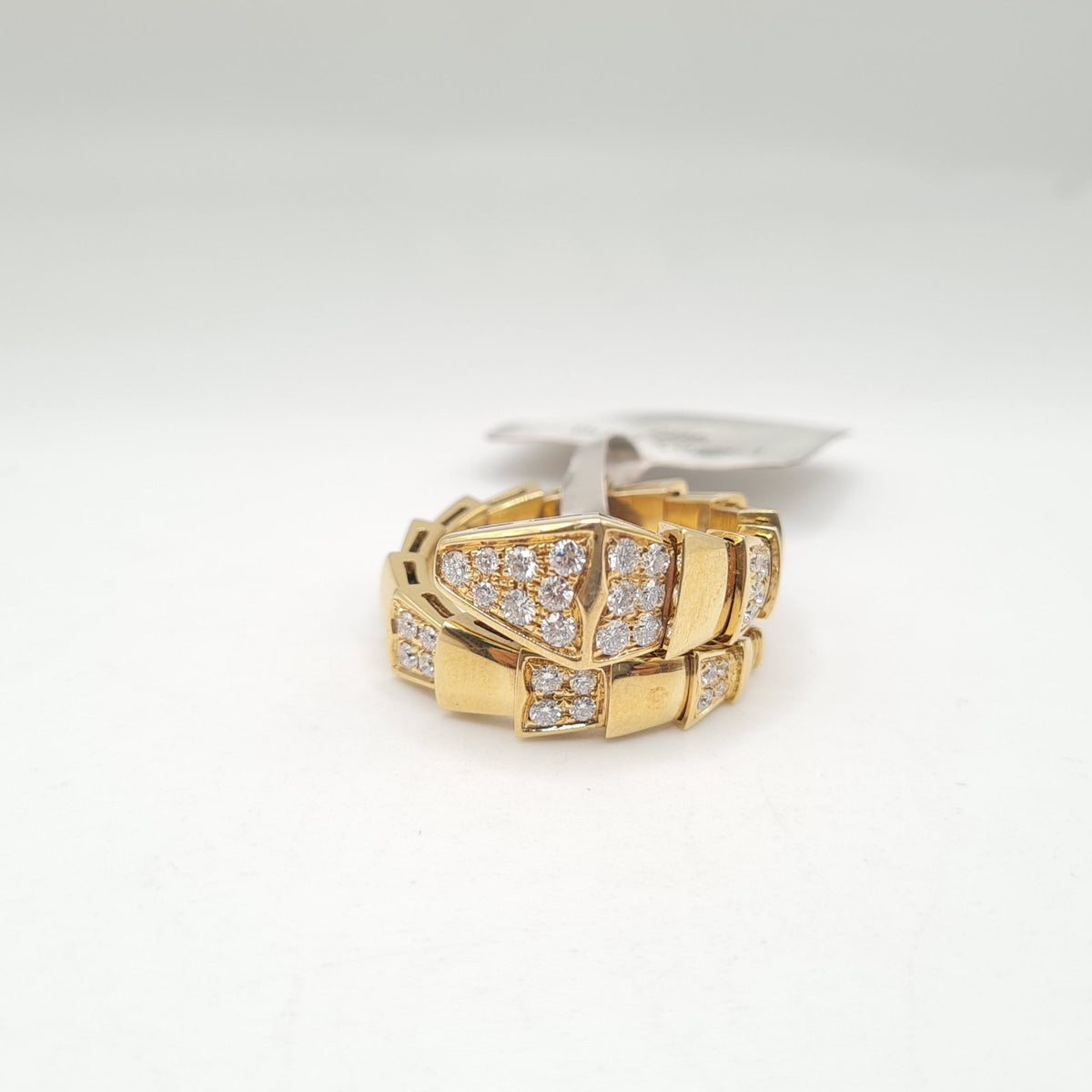 Golden Serpent Round Diamond Ring 18K