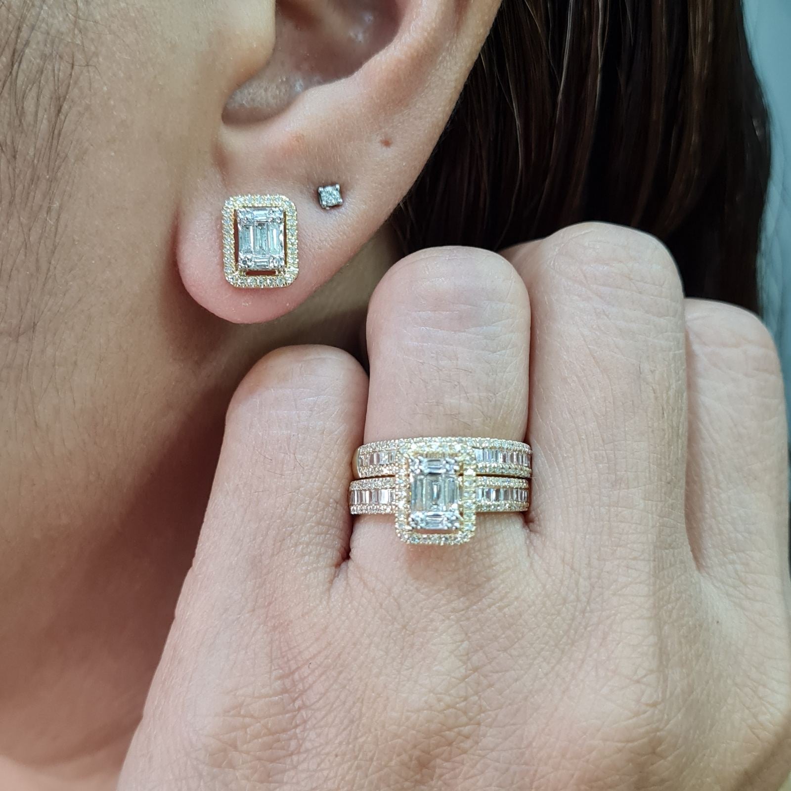 Classic Emerald Halo Twin Ring Diamond Jewelry Set 14K