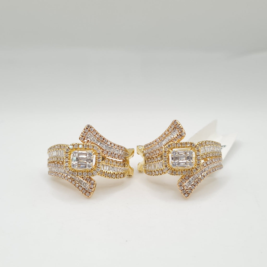 Golden Emerald Paved Overlap Diamond Earrings 14K