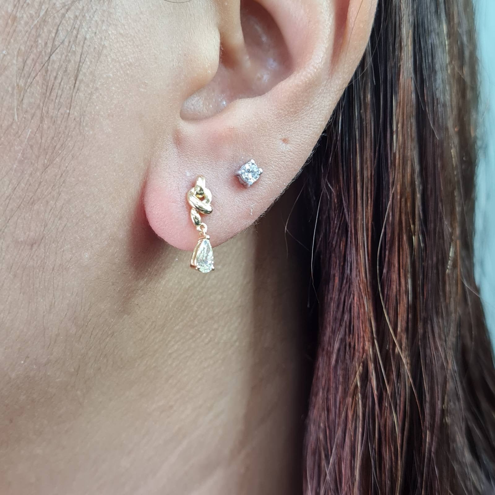 0.38cts Pear Solitaire Golden Drop Diamond Earrings 18K