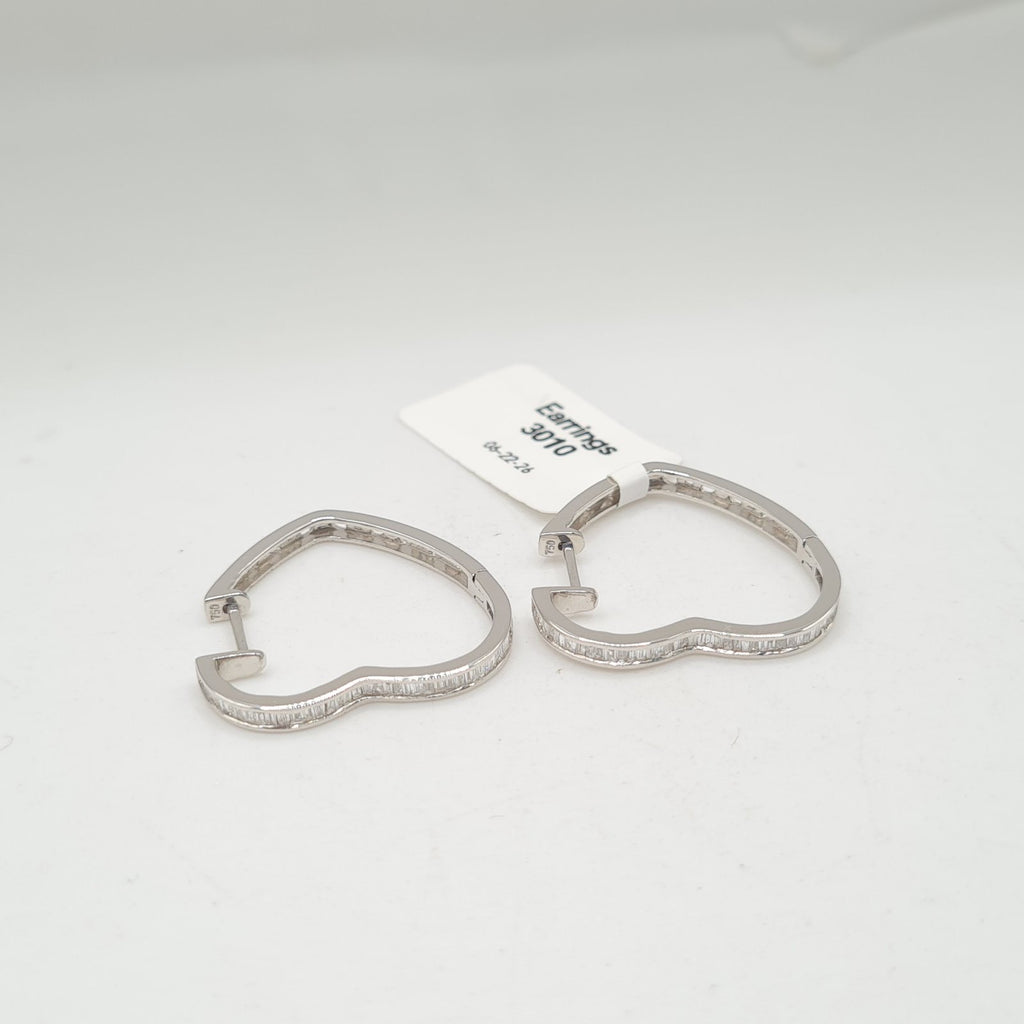Paperclip Heart Baguette Hoop Diamond Earrings 18K
