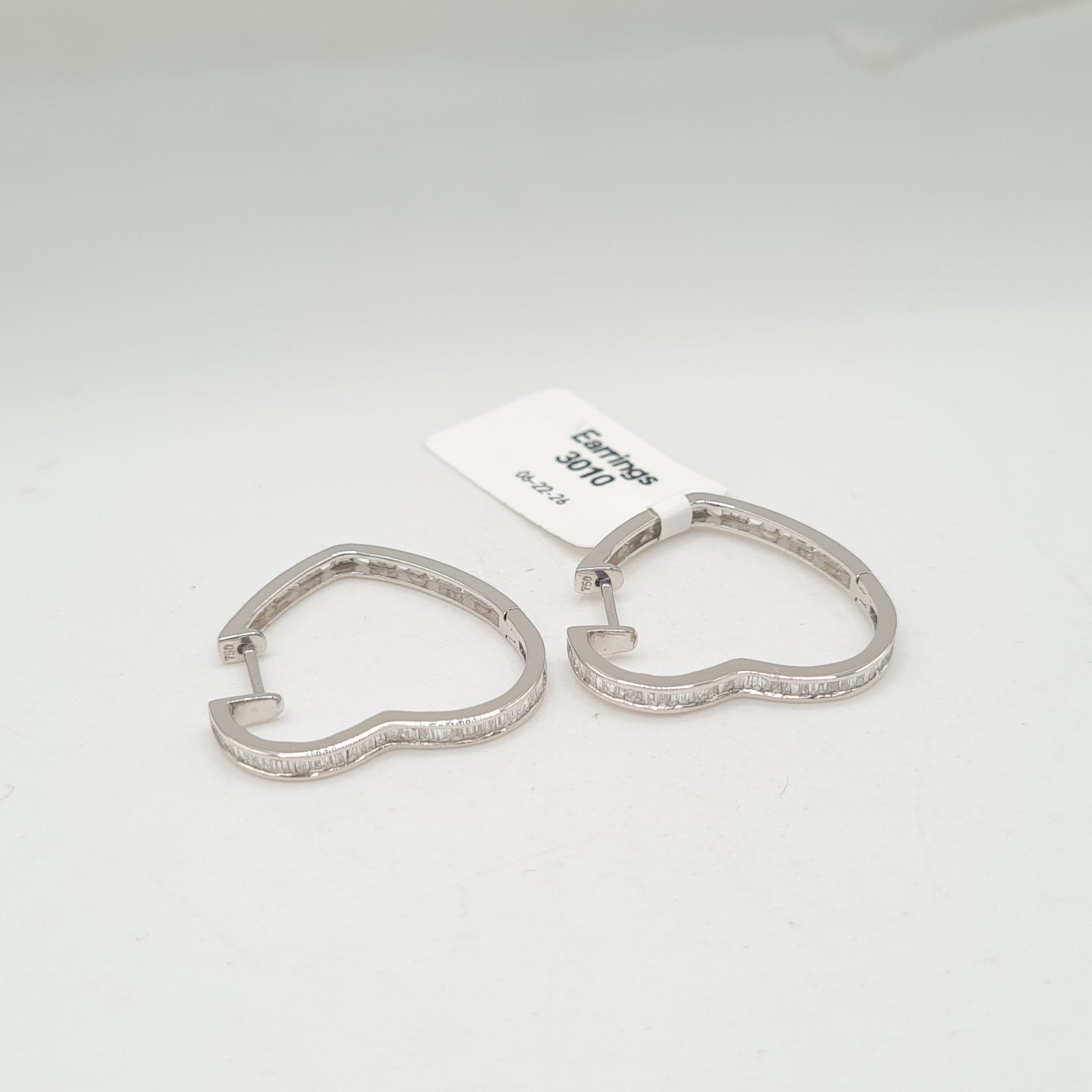 Paperclip Heart Baguette Hoop Diamond Earrings 18K