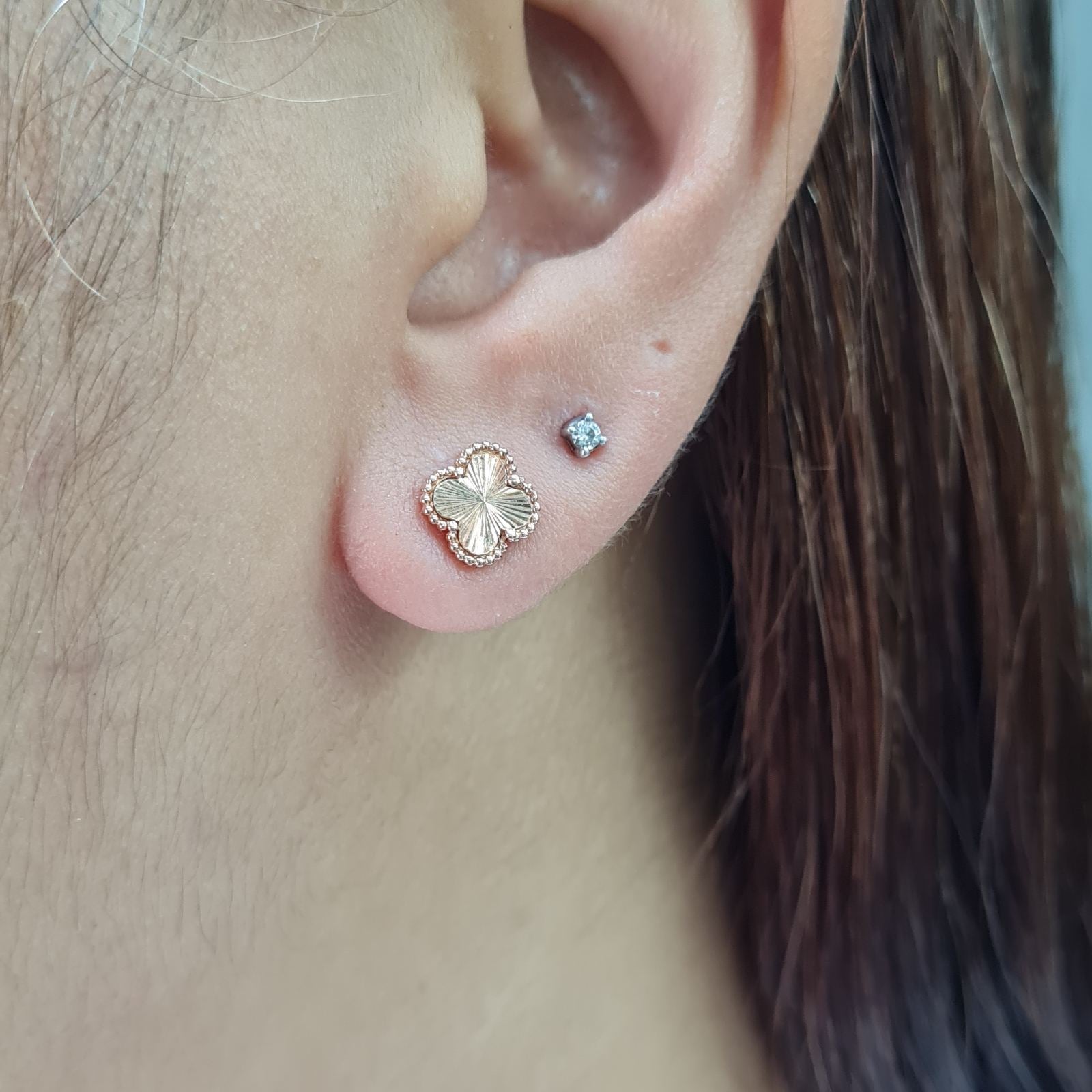 X Dainty Rosegold Clover Stud Earrings 18K