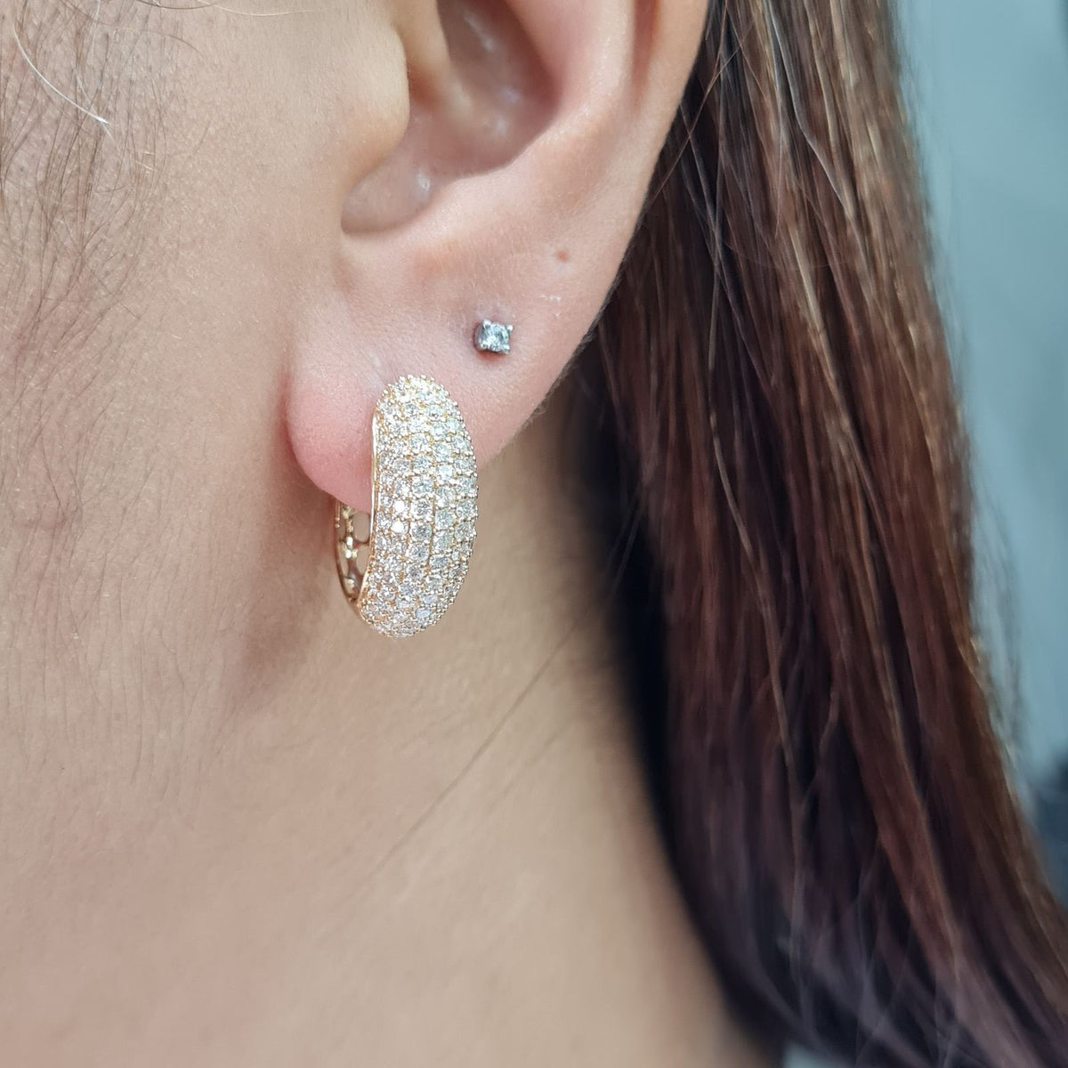 Classic Golden Round Chunky Paved Hoop Diamond Earrings 18K