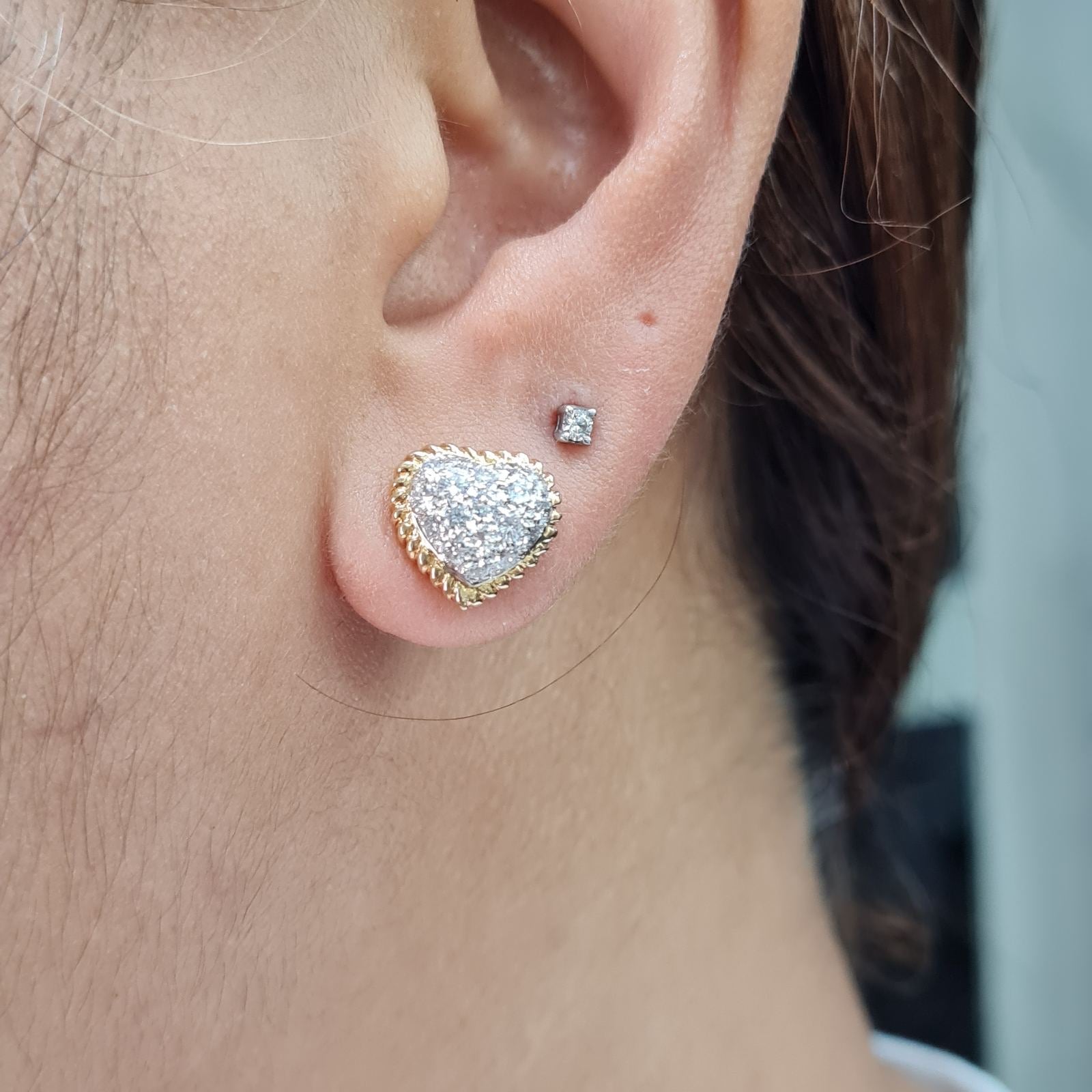 Classic Two Tone Heart Round Stud Diamond Earrings 18K