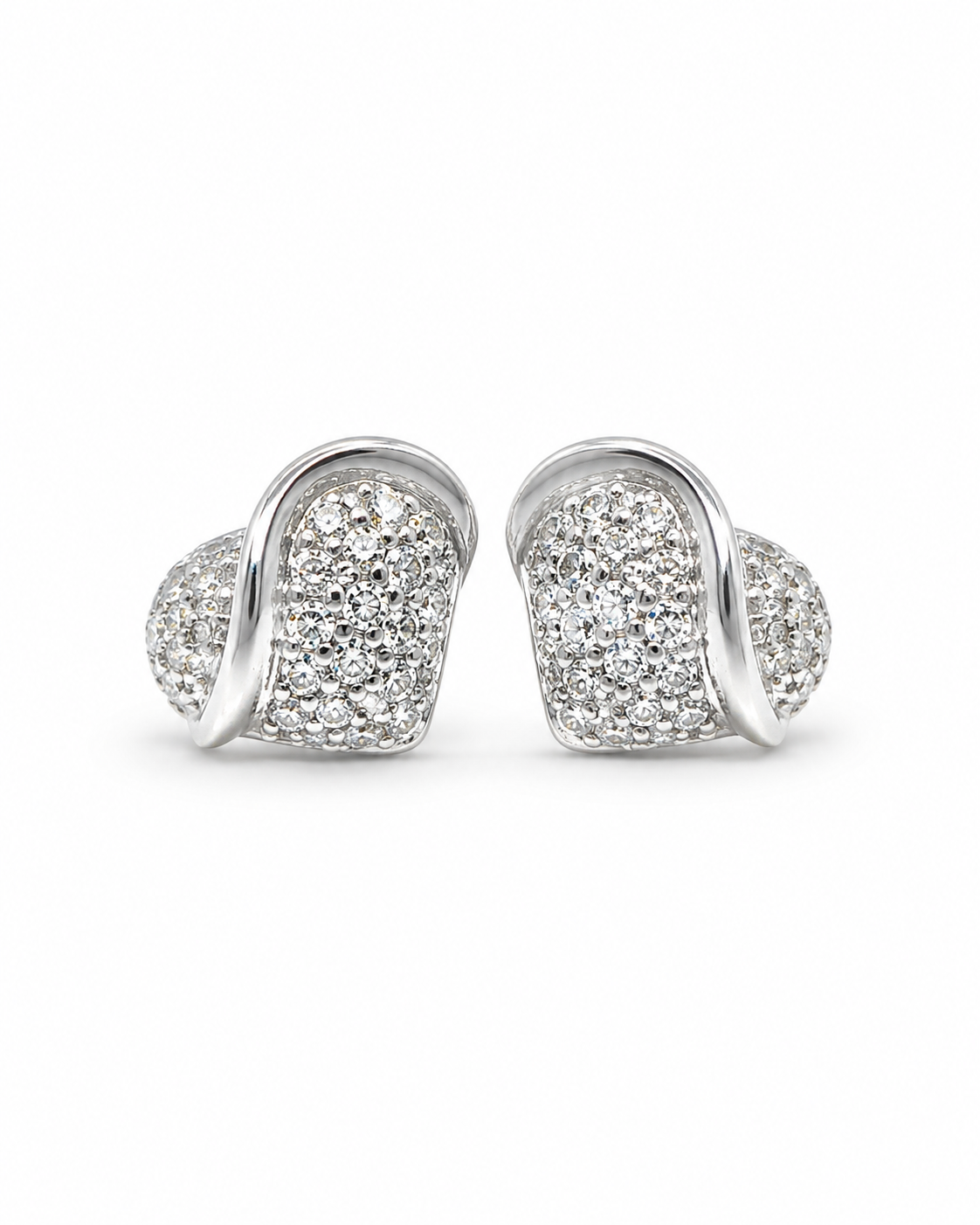 Classic Heart Stud Diamond Earrings 14K