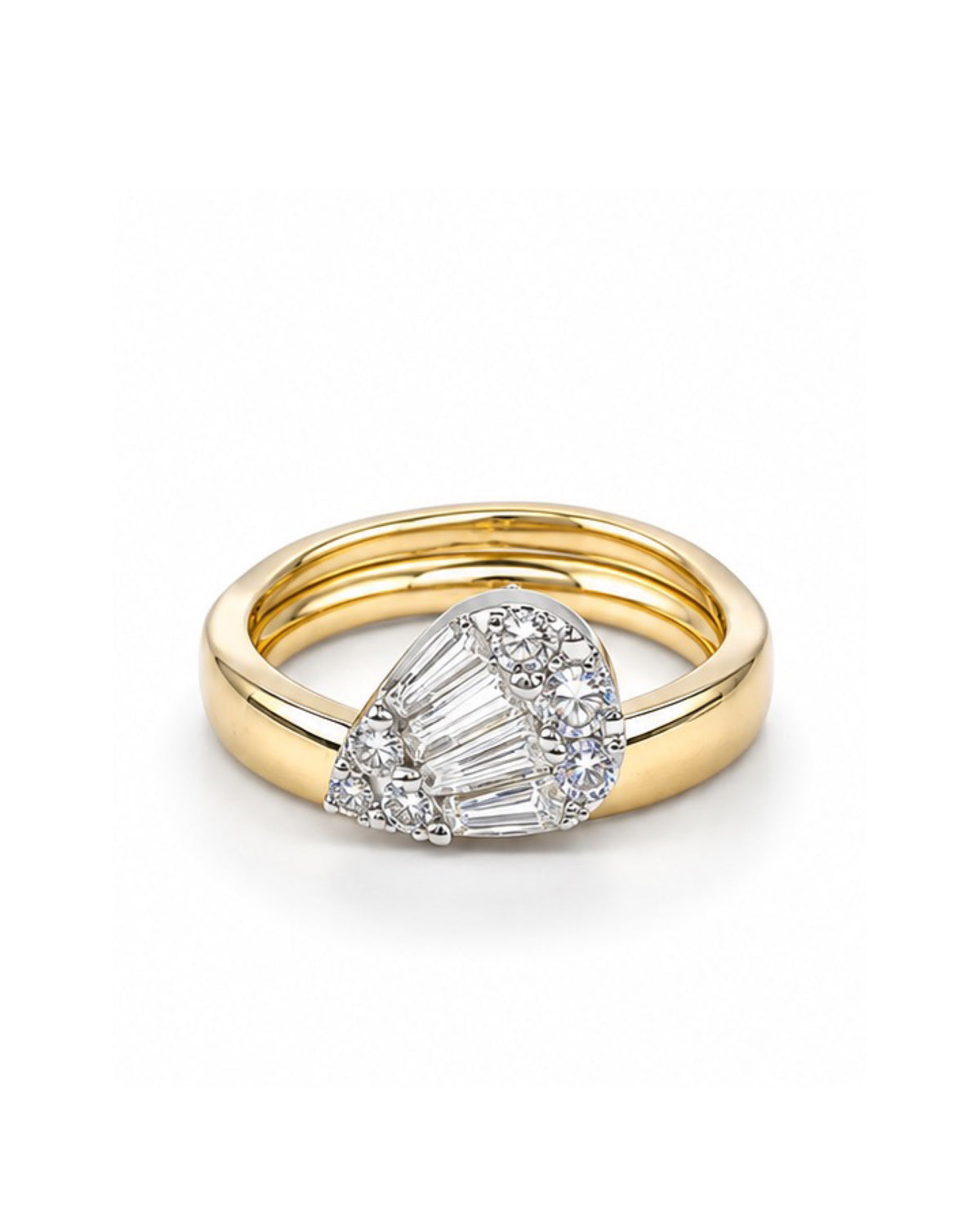 Classic Pear Golden Wave Band Diamond Ring 18K