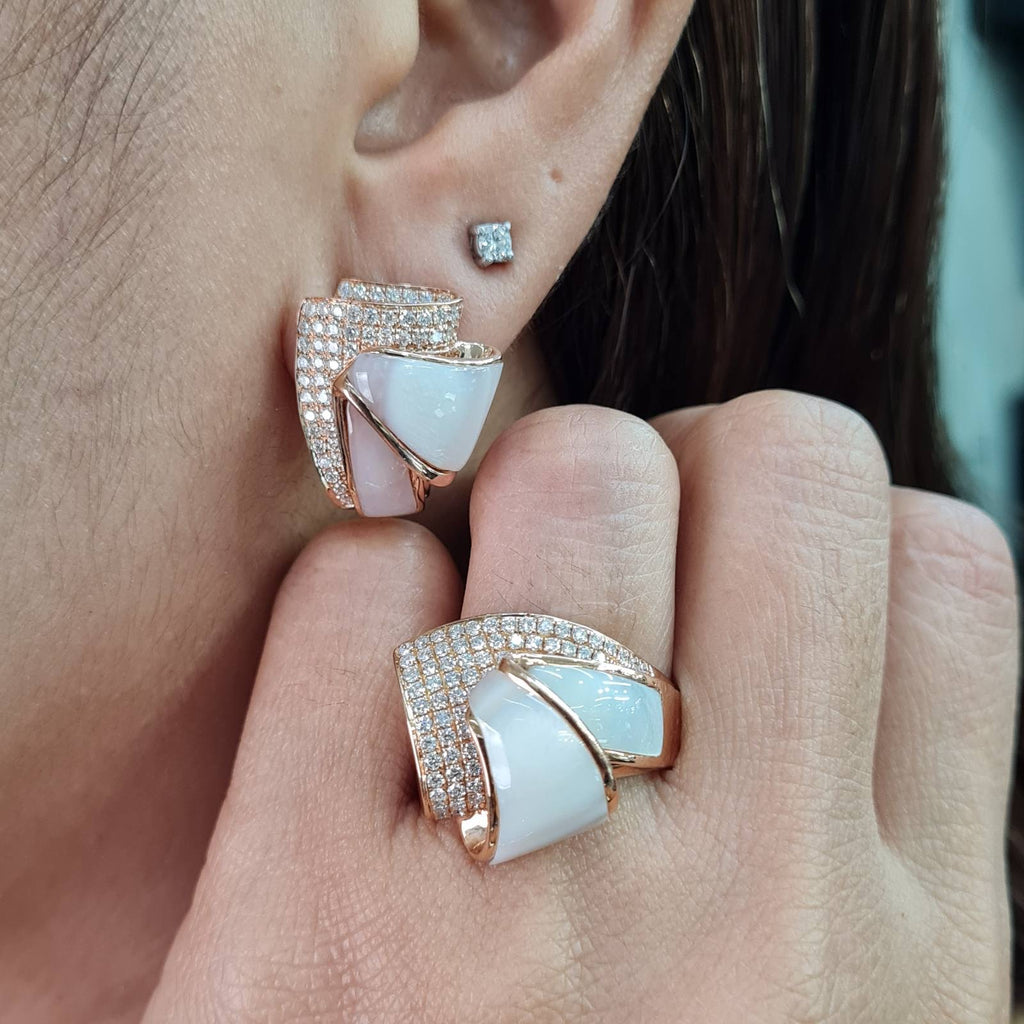 Rosegold Mother of Pearl Paved Diamond Jewelry Set 14K