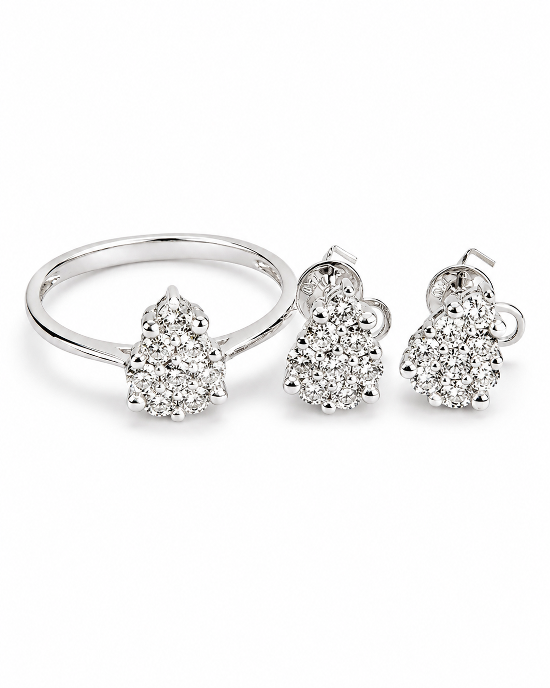 Classic Pear Stud Diamond Jewelry Set 18K