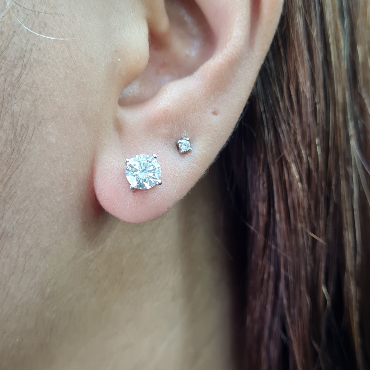 Classic 1.60cts Round Solitaire Stud Diamond Earrings 18K GIA