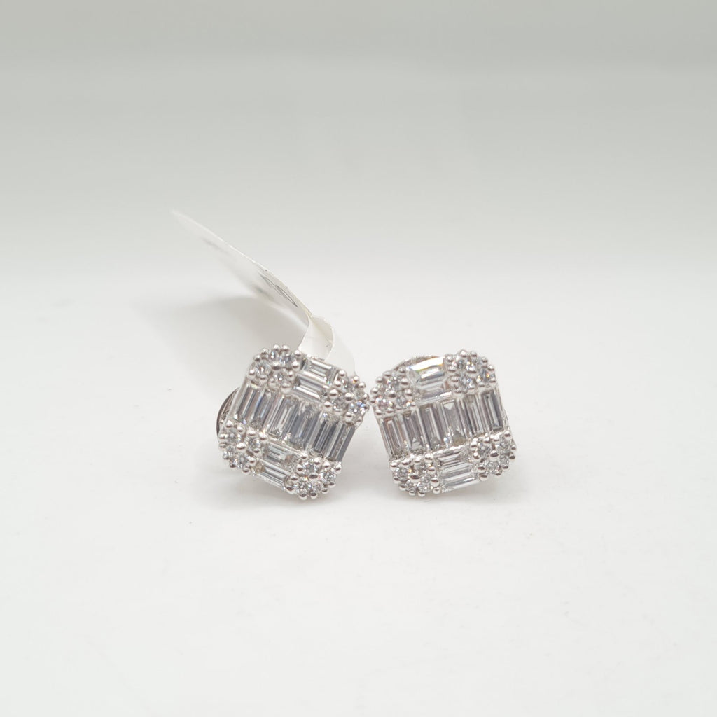 Classic Square Stud Diamond Earrings 14K