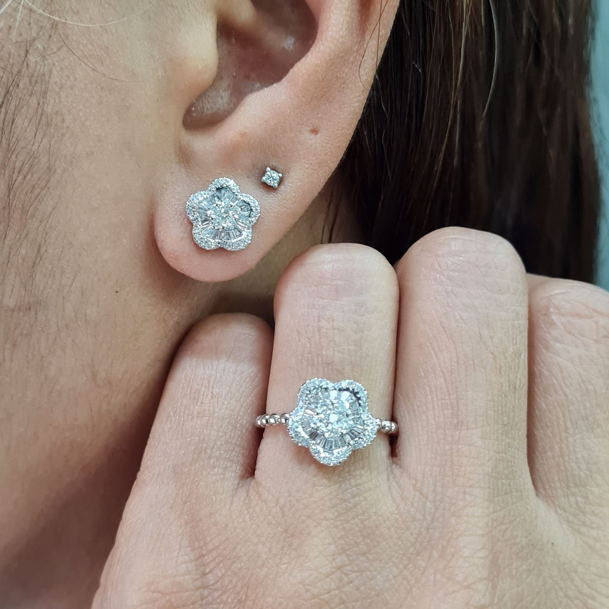 Classic Floral Round Beaded Diamond Jewelry Set 14K