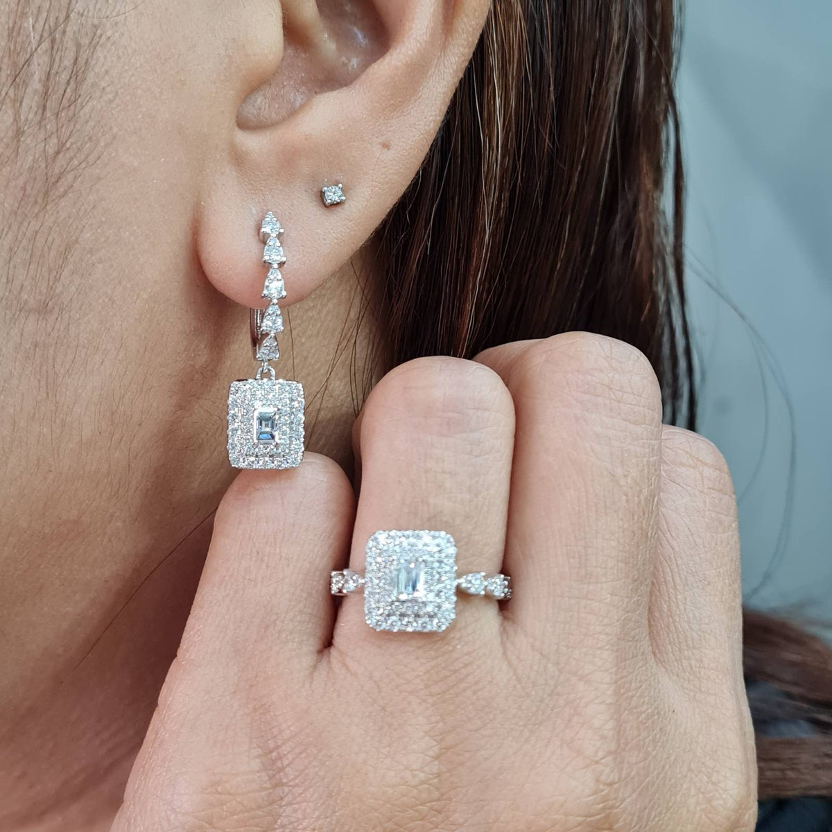 Classic Emerald Dangling Paved Hoop Diamond Jewelry Set 14K