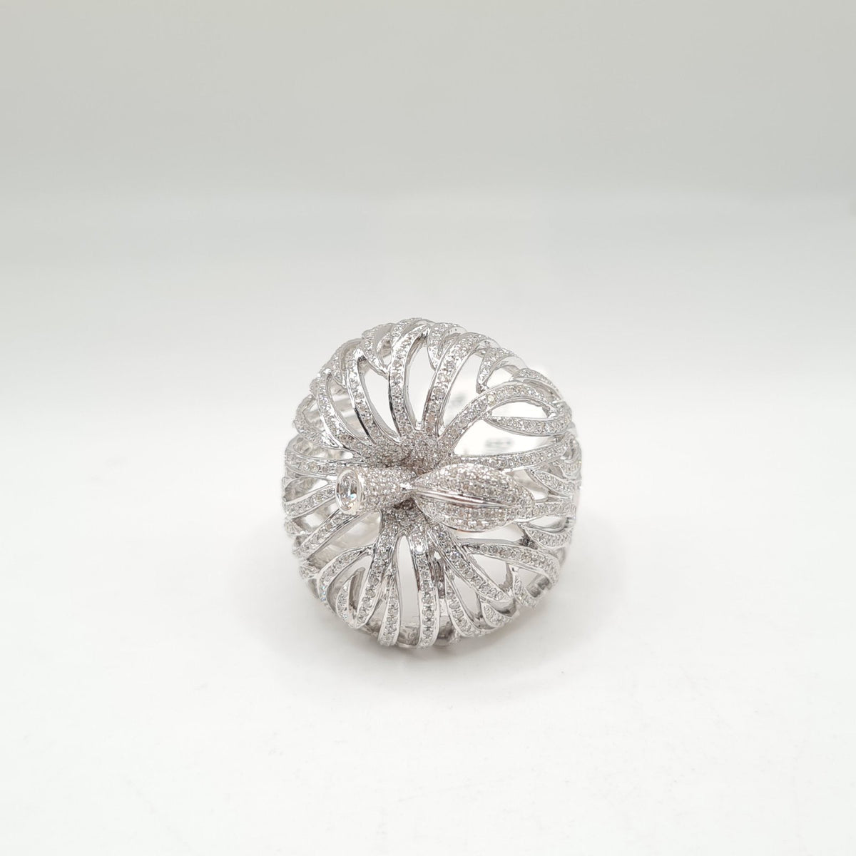 X Flower Deco Statement Diamond Ring 18K