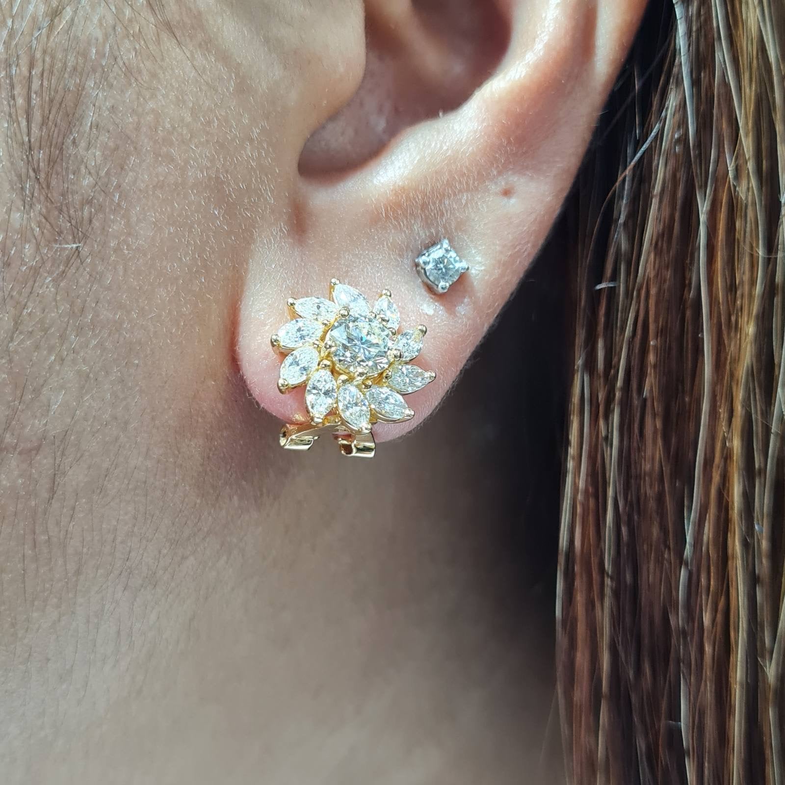 Golden Floral Round Marquise Halo Diamond Earrings 18K