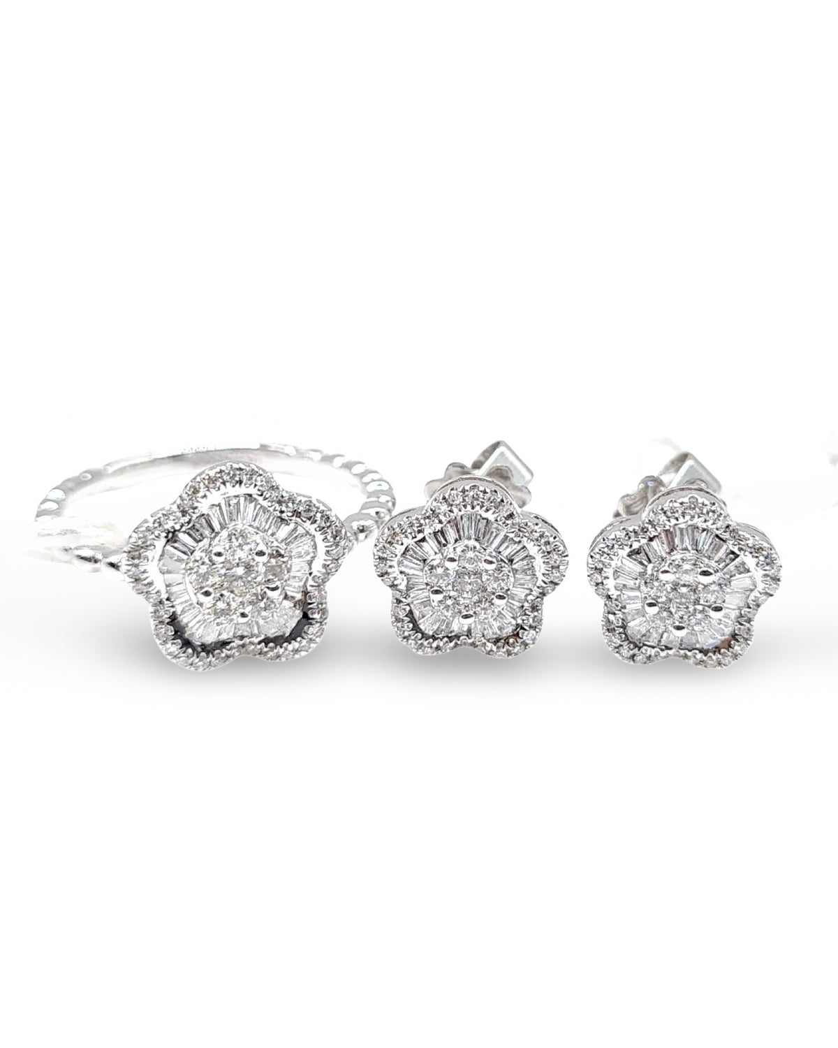 Classic Clover Beaded Stud Diamond Jewelry Set 14K