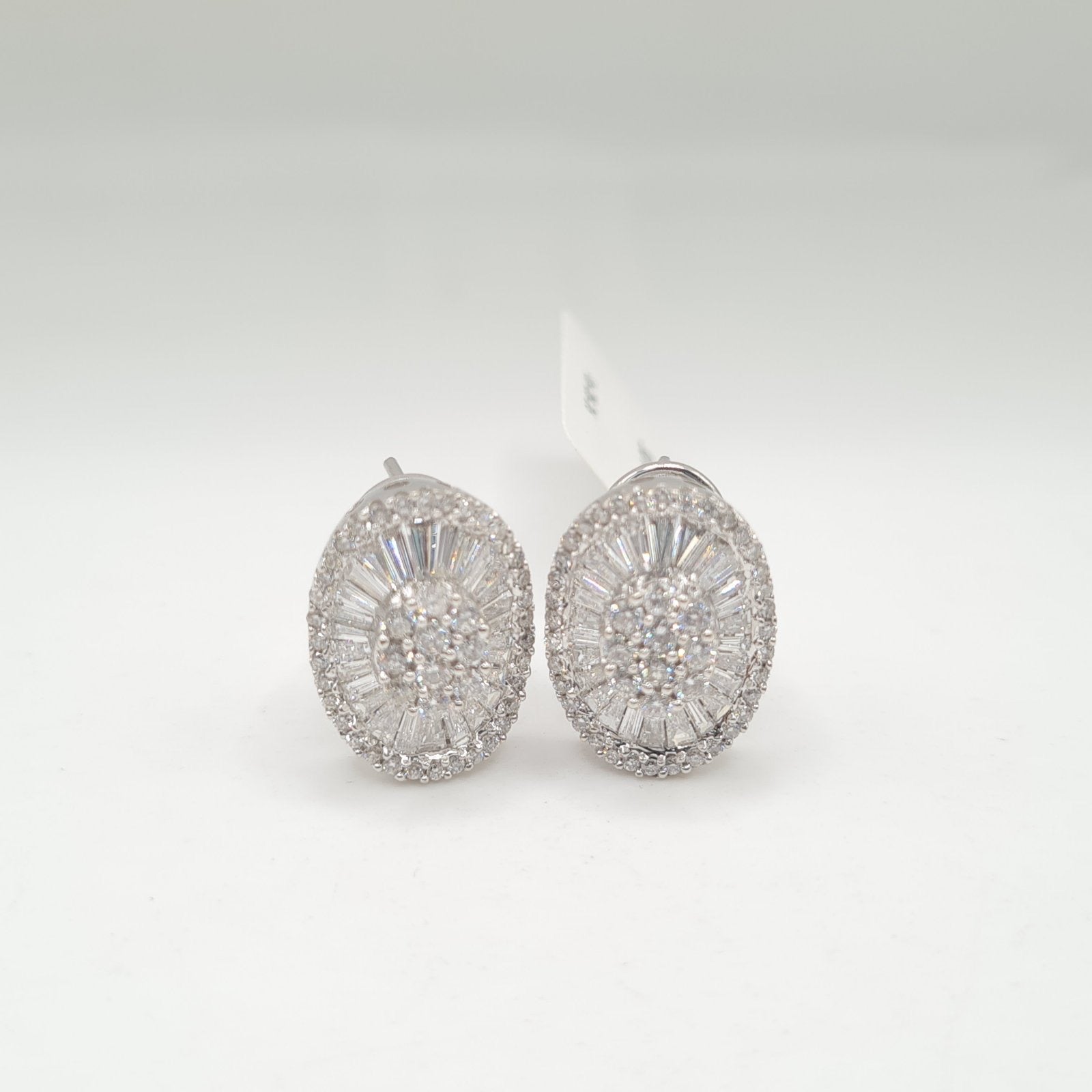 Classic Oval Baguette Diamond Earrings 18K