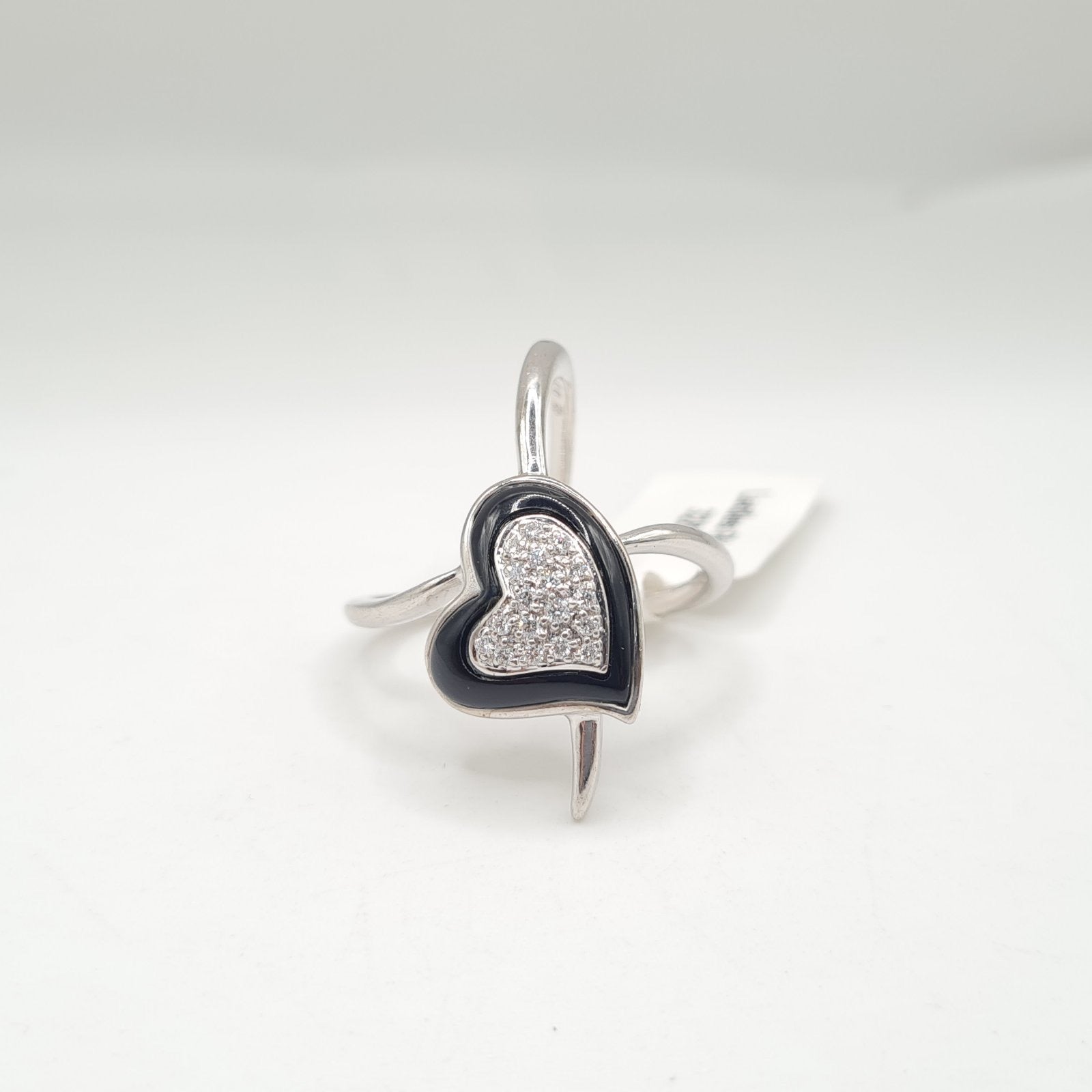 Heart Crossover Deco Black Onyx Diamond Ring 18K