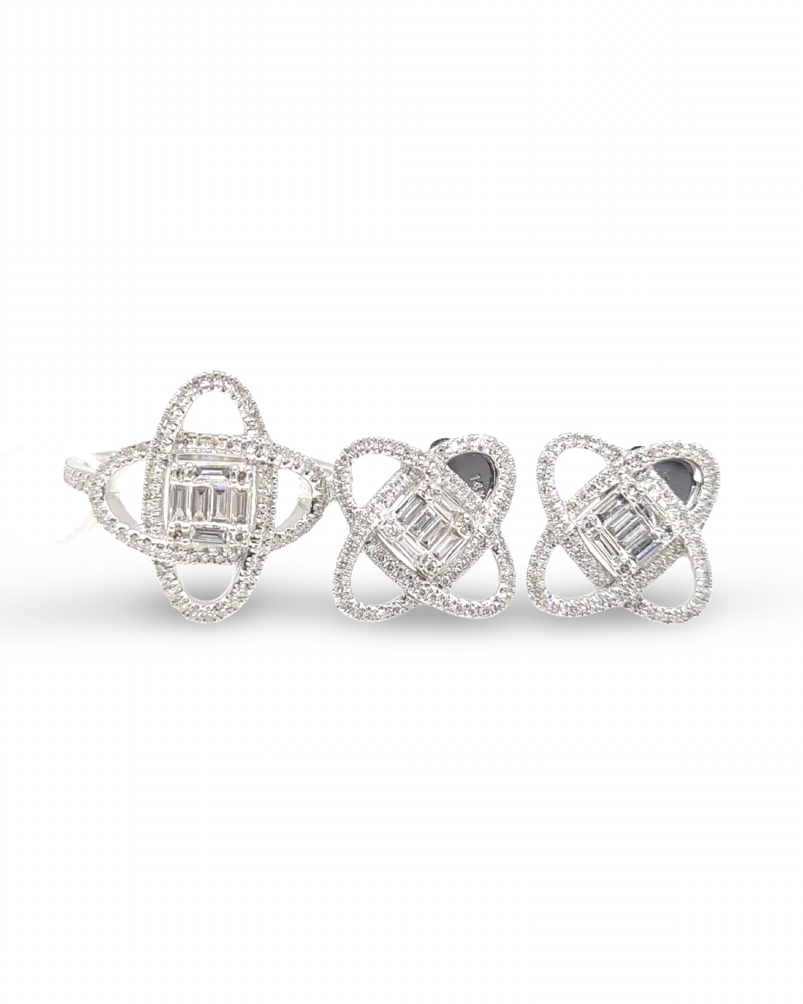 Classic Infinity Knot Baguette Diamond Jewelry Set 14K