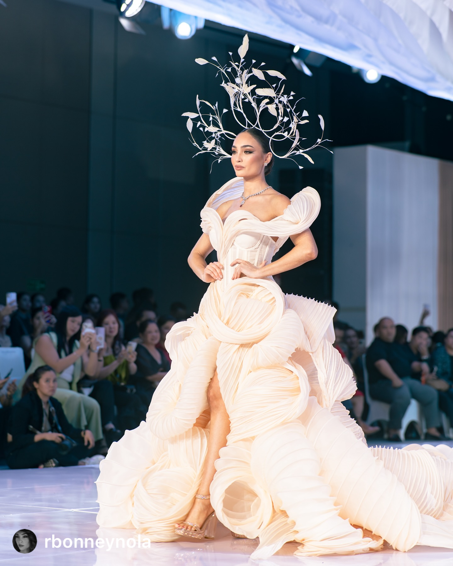 #CelebritySpotted | Miss Universe 2022 #RBonneyGabriel in LVNA By Drake Dustin for Ehrran Montoya