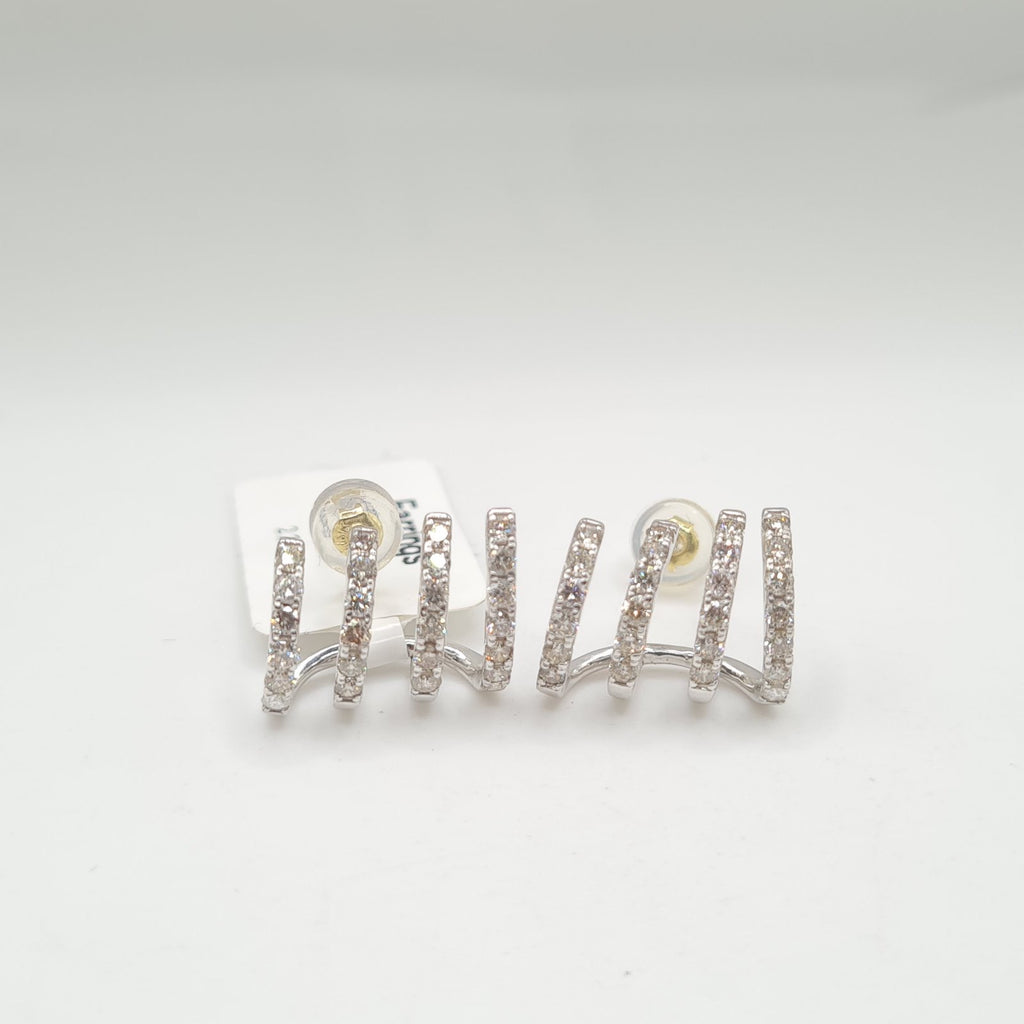 Classic Claw Crawler Diamond Earrings 18K