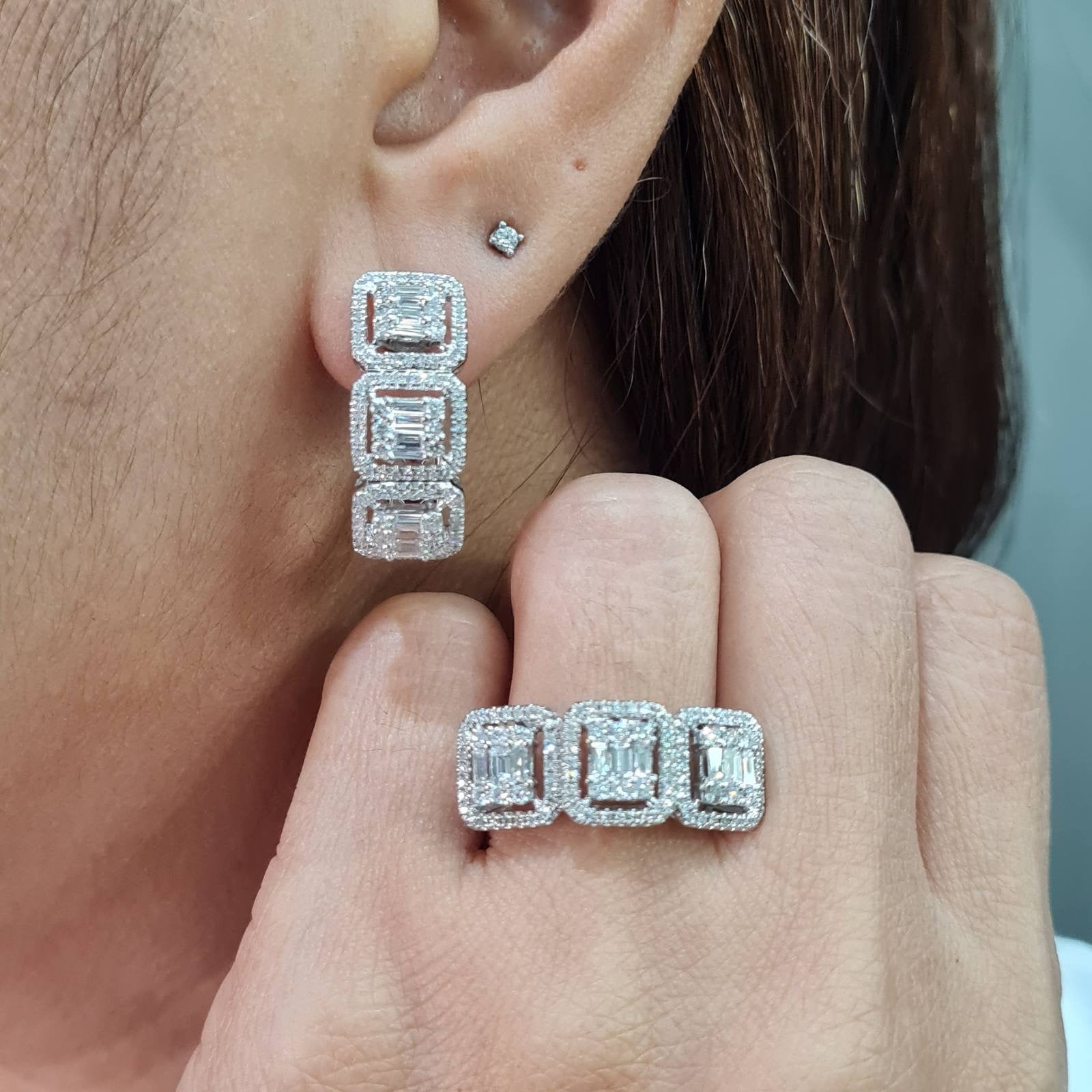 Classic Hoop Emerald Halo Diamond Jewelry Set 14K