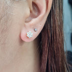 Classic 1ct Face Round Floral Golden Stud Diamond Earrings 18K
