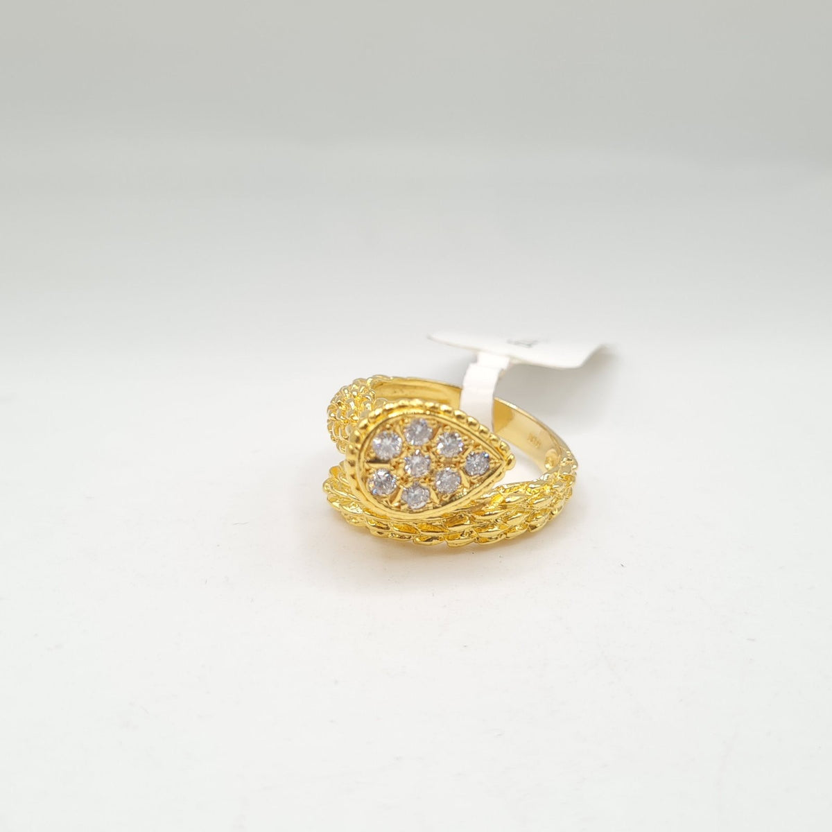 Golden Pear Overlap Diamond Ring 18K