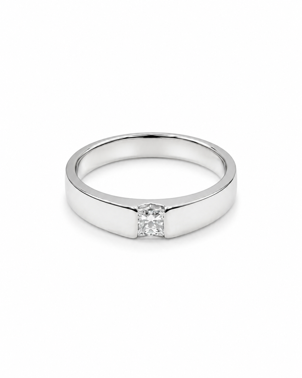 Classic 0.15ct Princess Solitaire Band Diamond Ring 14K
