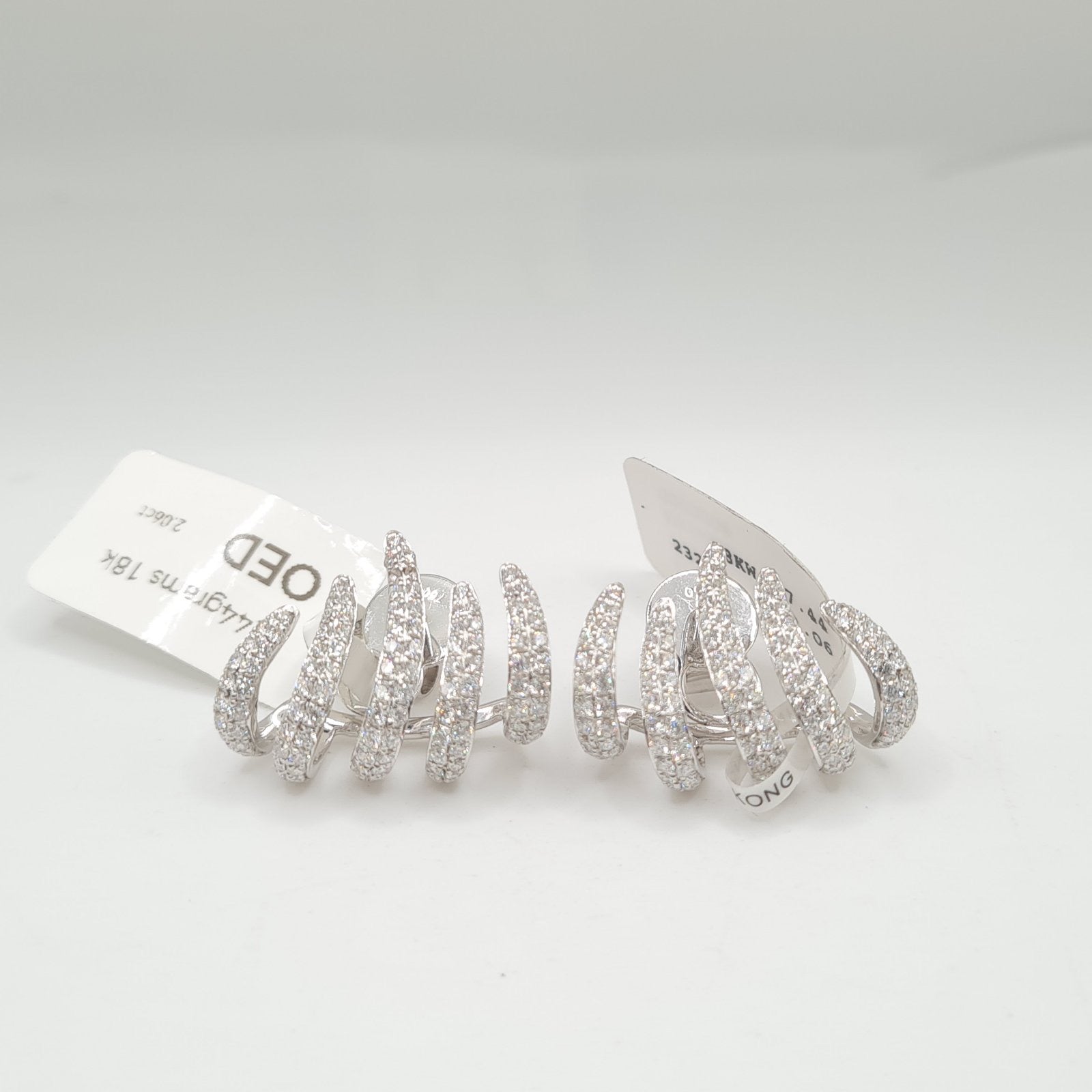 Claw Wrap Diamond Earrings 18K