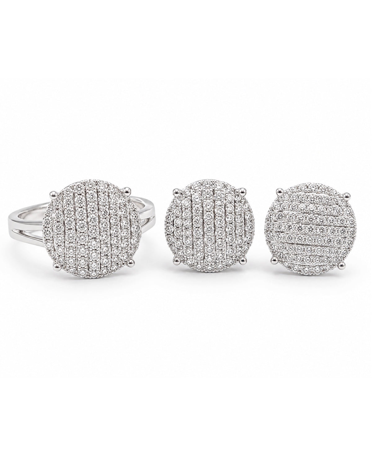 Classic Round Studded Diamond Jewelry Set 14K