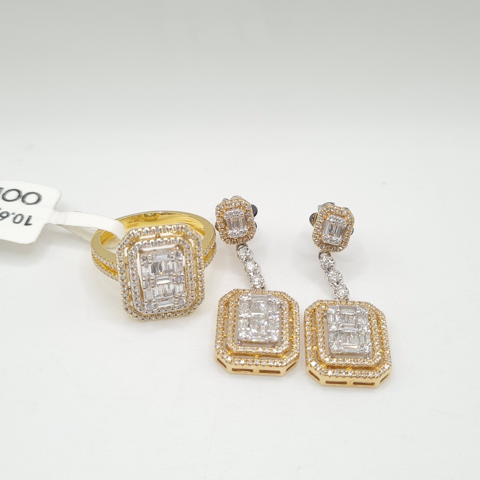Golden Emerald Halo Dangling Diamond Jewelry Set 14K