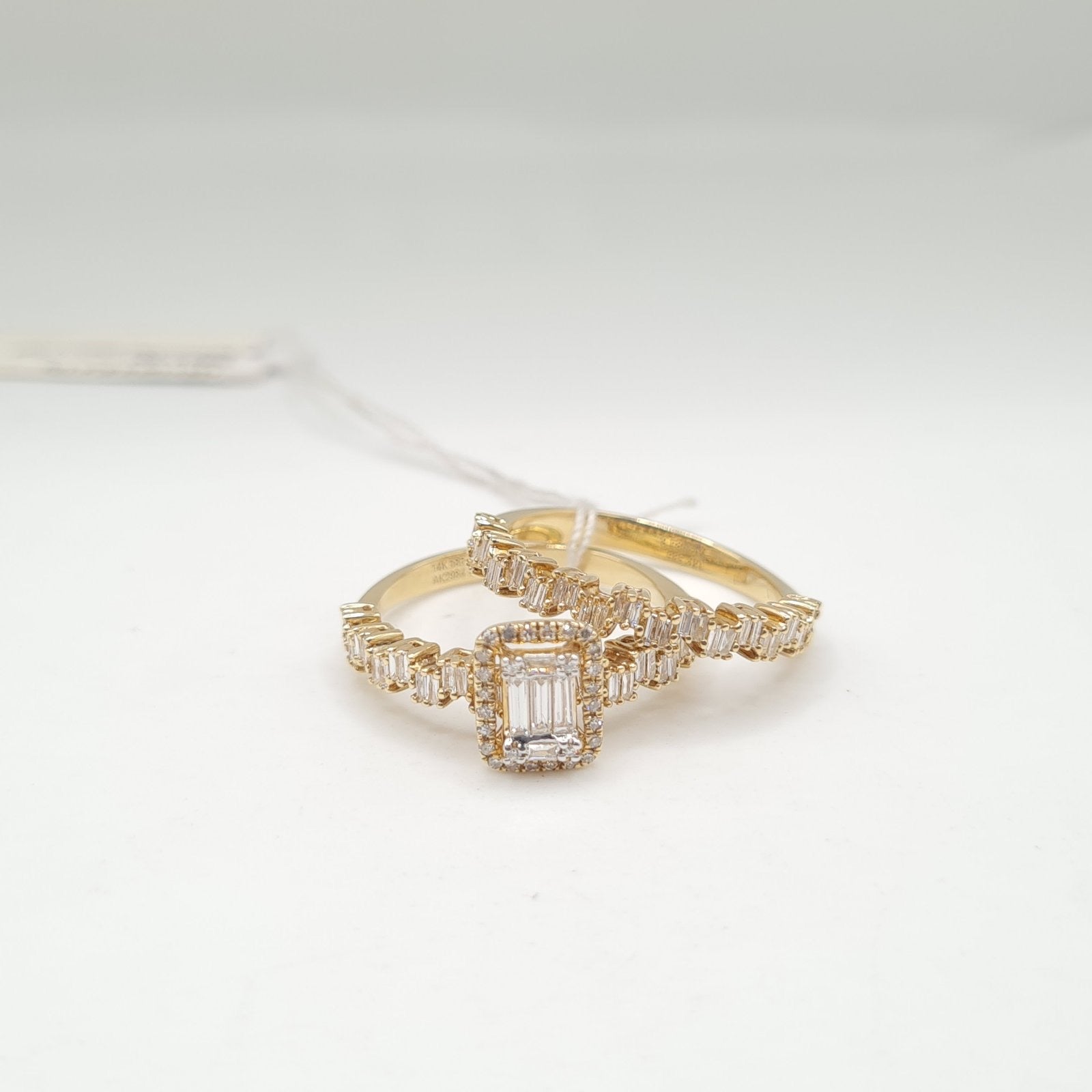 Golden Classic Emerald Twin Diamond Ring 14K