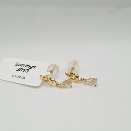 0.38cts Pear Solitaire Golden Drop Diamond Earrings 18K