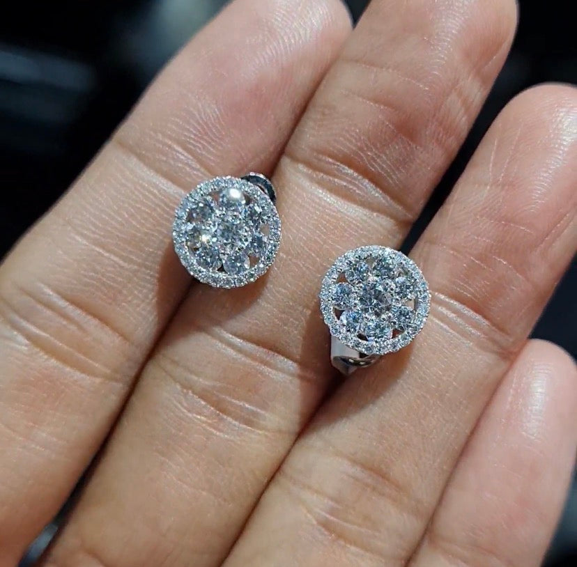 Classic Round Halo Stud Diamond Earrings 18K