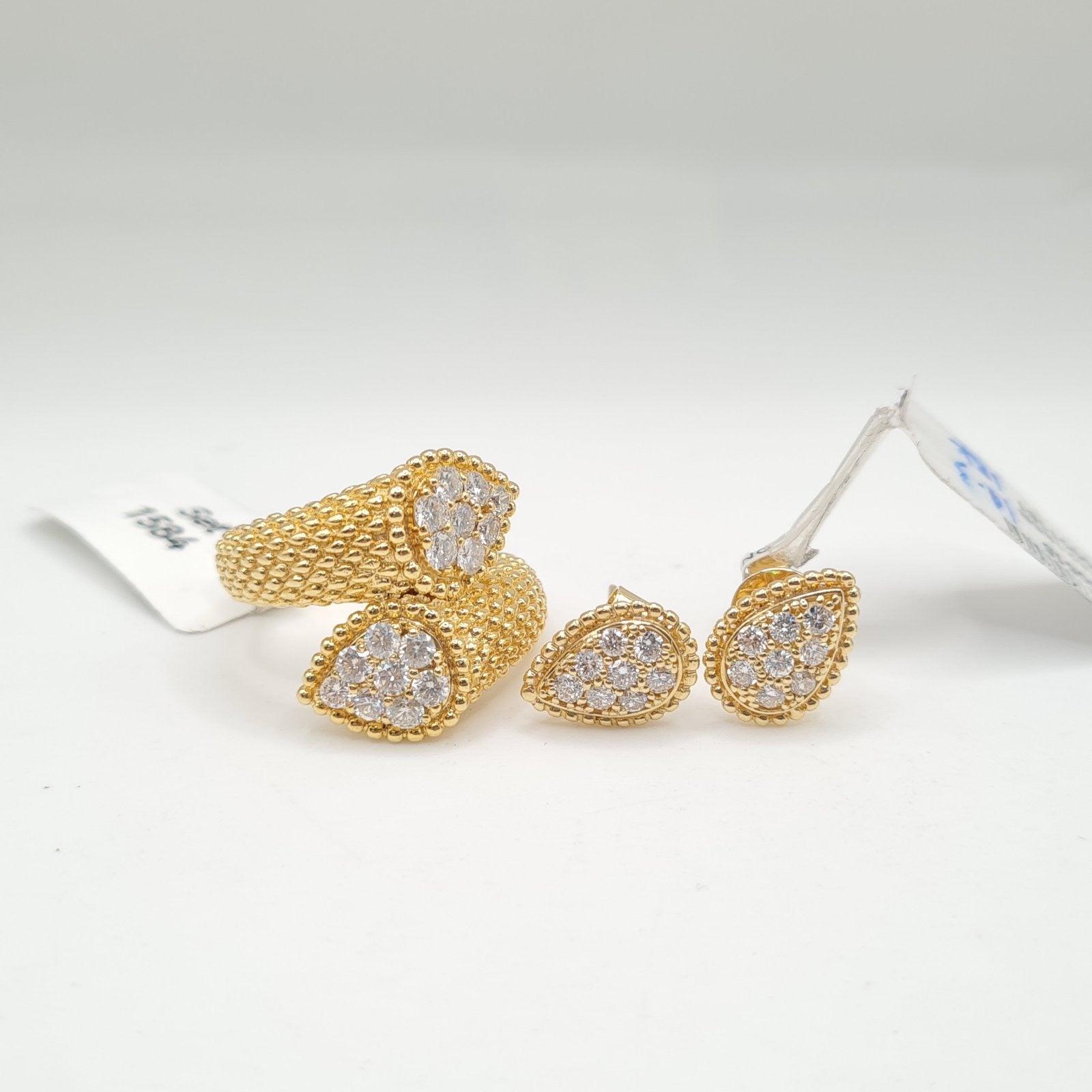 Pear Overlap Golden Deco Diamond Jewelry Set 18K