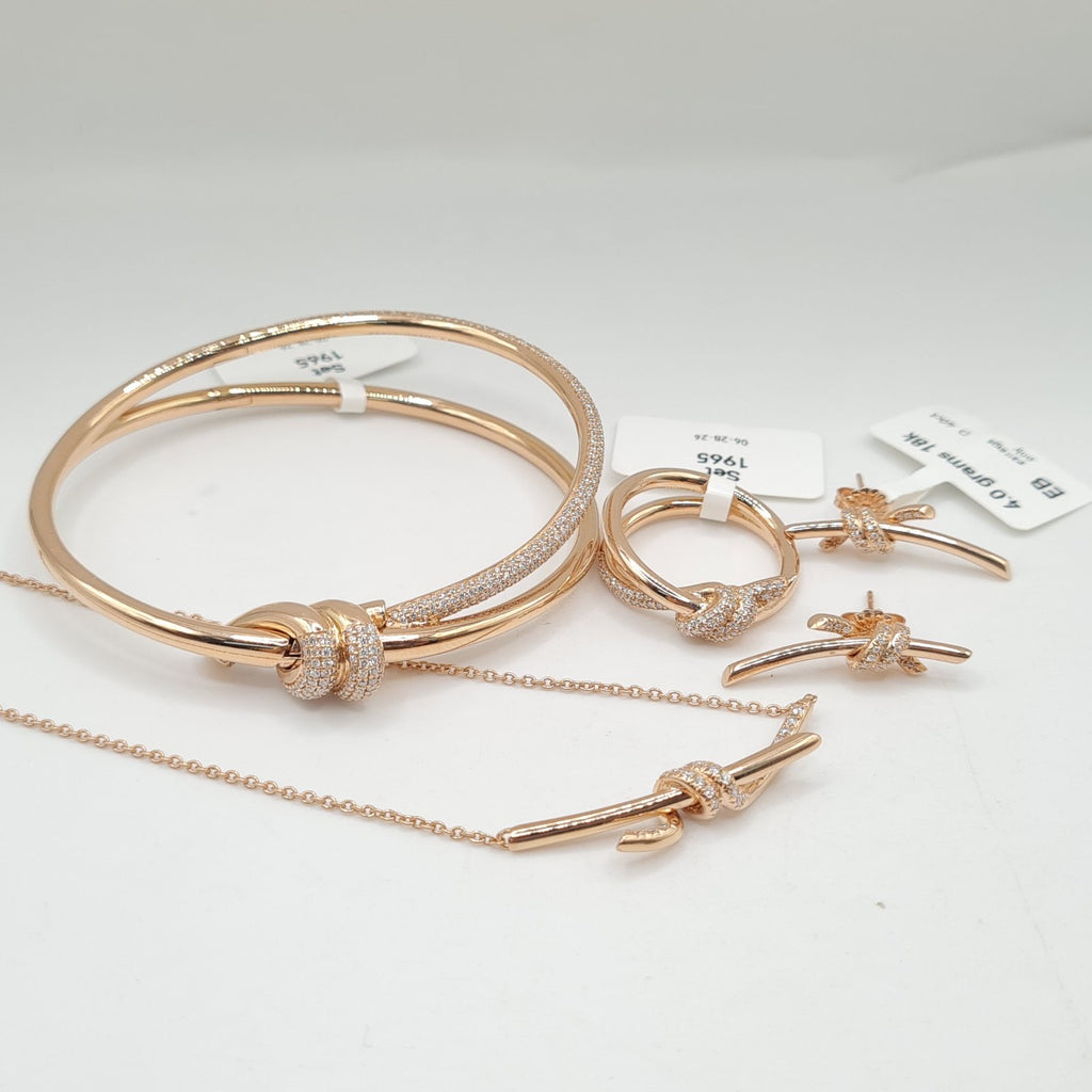 Rose Ribbon Diamond Jewelry Set 18K