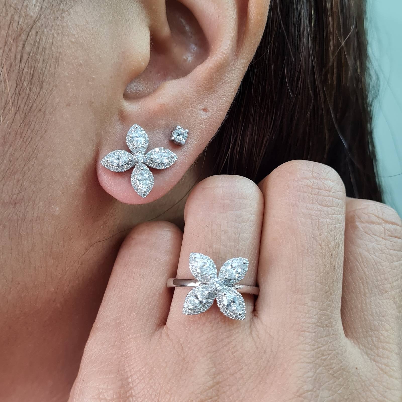 Marquise Floral Diamond Jewelry Set 18K