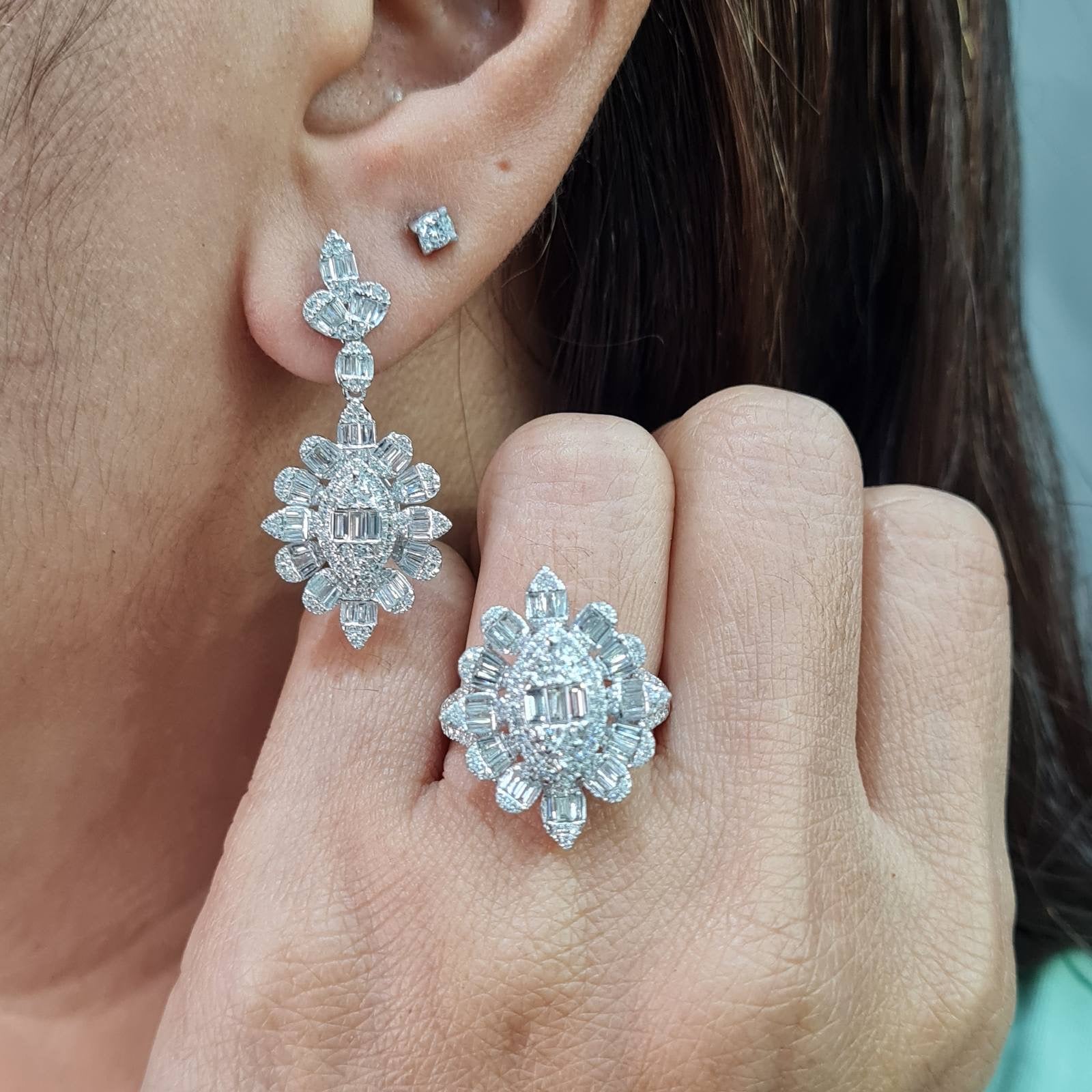 Rositas Dangling Diamond Jewelry Set 14K