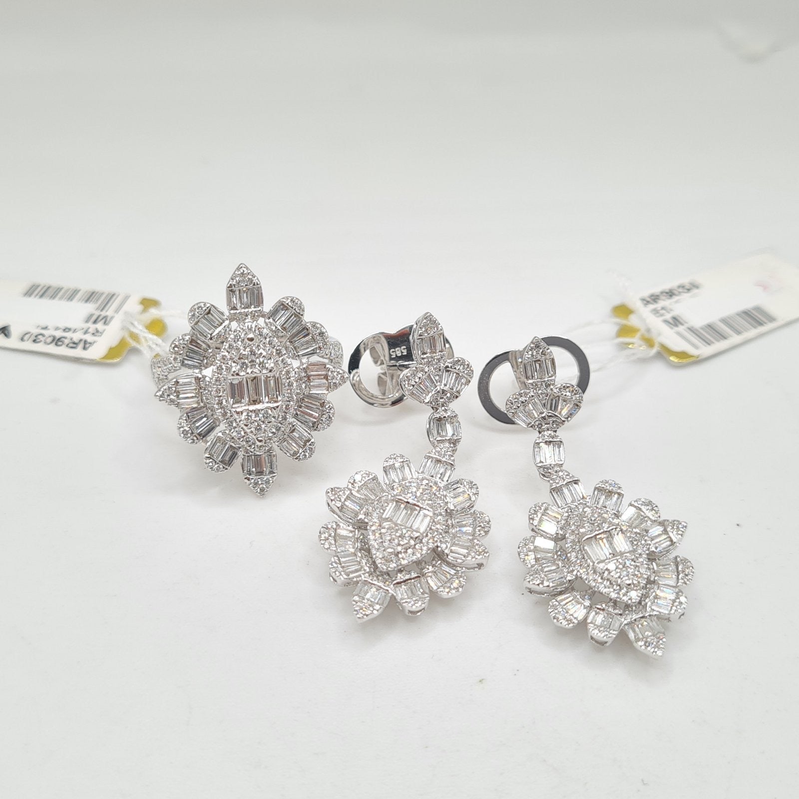 Rositas Dangling Diamond Jewelry Set 14K