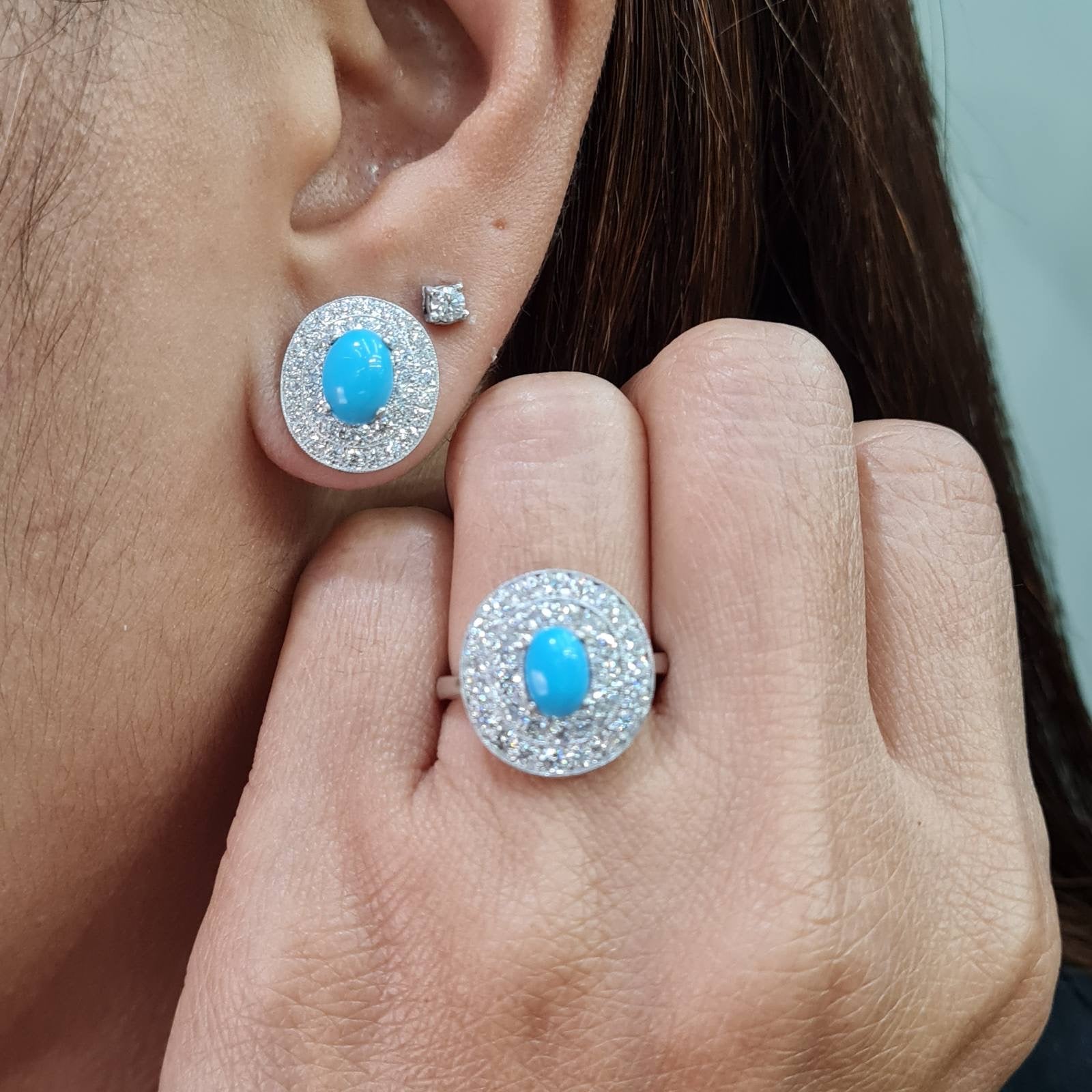 Turquoise Gemstones Oval Round Halo Diamond Jewelry Set 18K