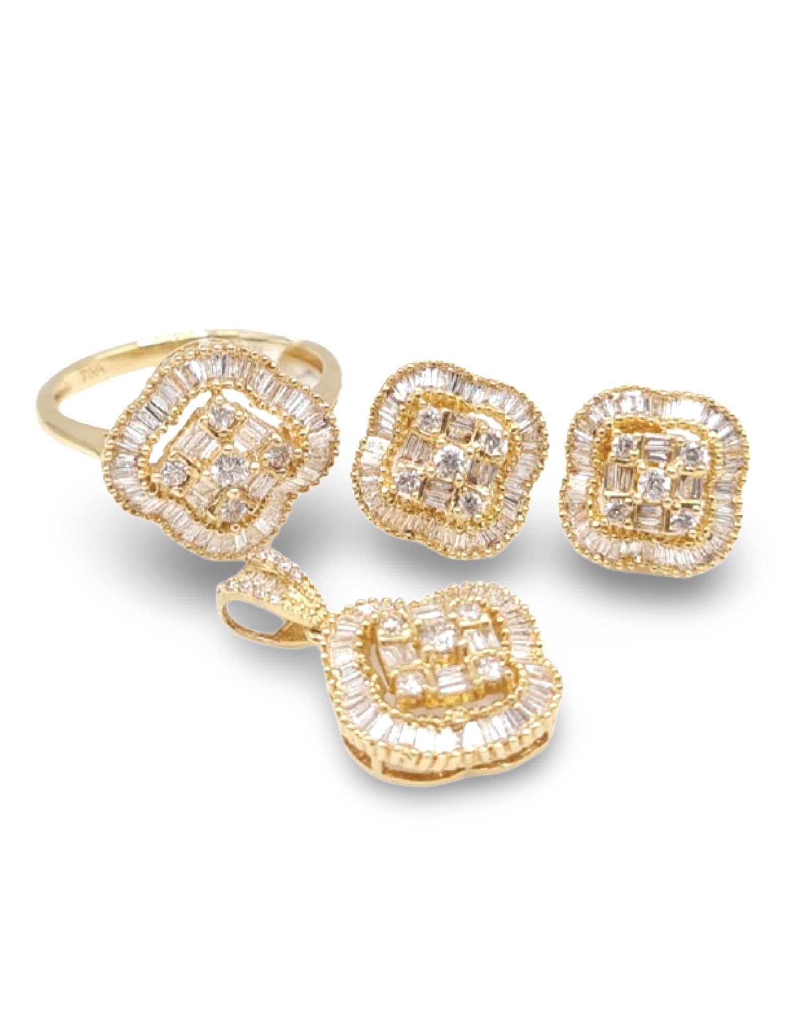 Golden Clover Baguette Diamond Jewelry Set 18K