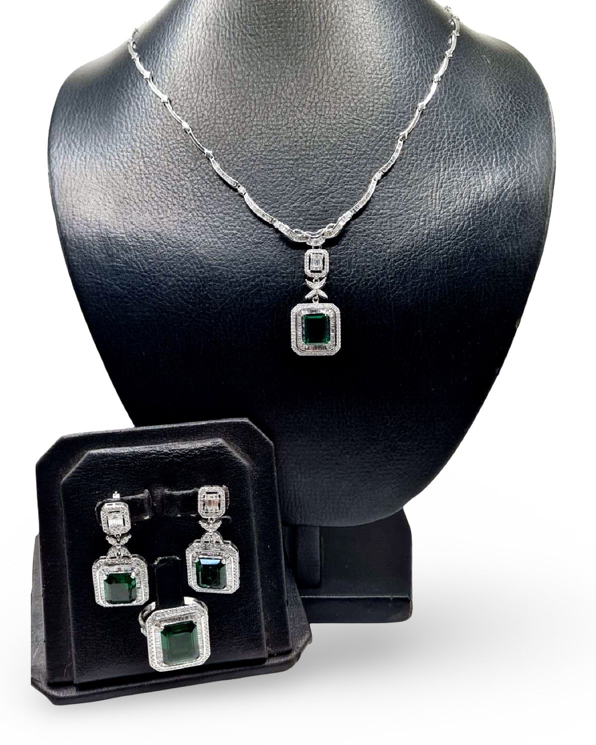 Green Emerald Gemstones Dangling Statement Diamond Jewelry Set 14K