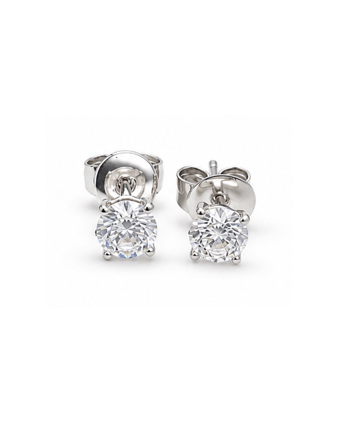 Classic 0.20cts Round Solitaire Stud Diamond Earrings 18K