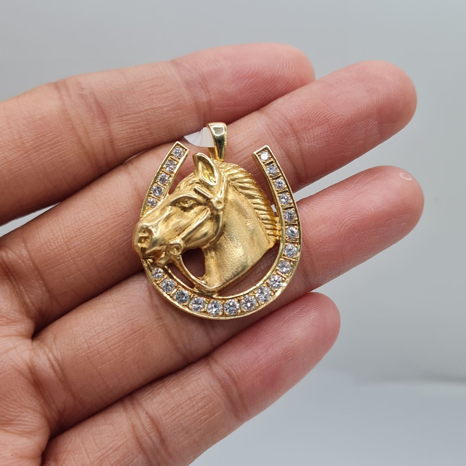 Lucky Golden Horse Shoe Diamond Necklace Pendant 18K